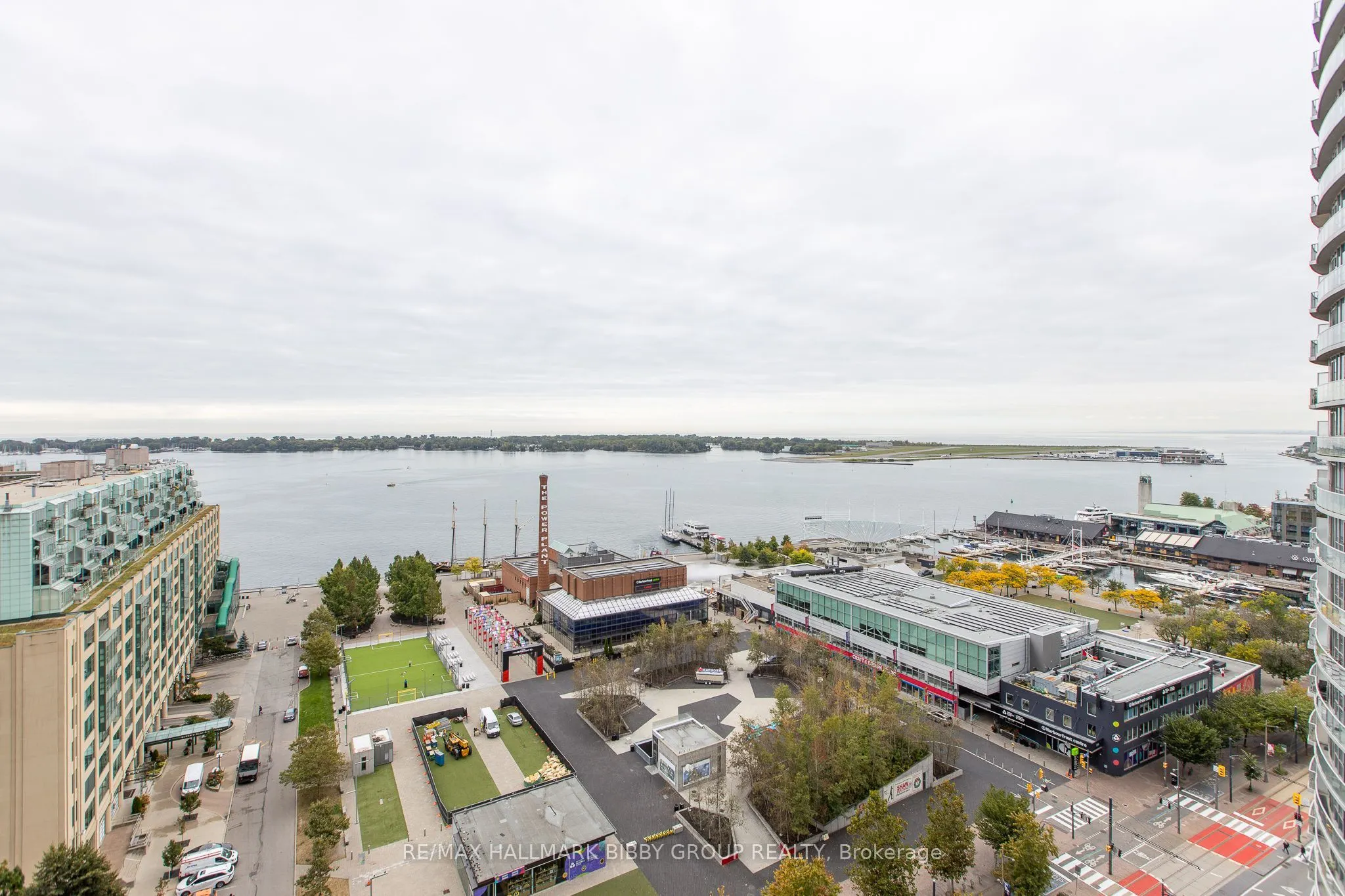 208 Queens Quay W #1911