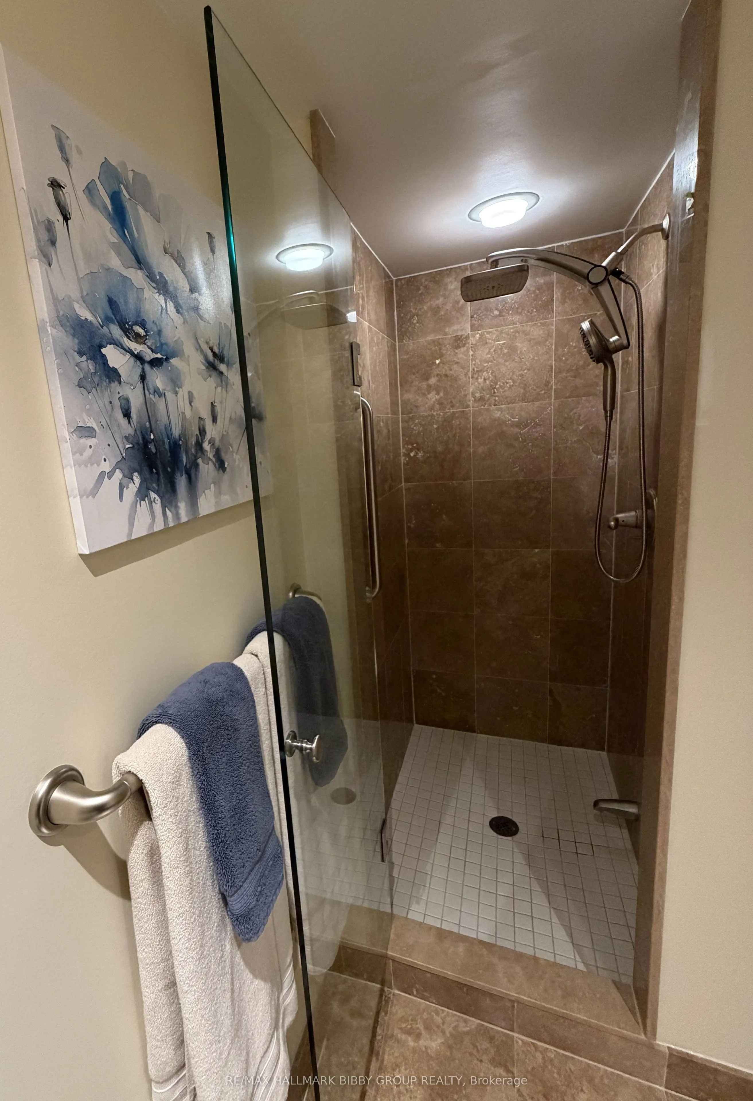 208 Queens Quay W #1911