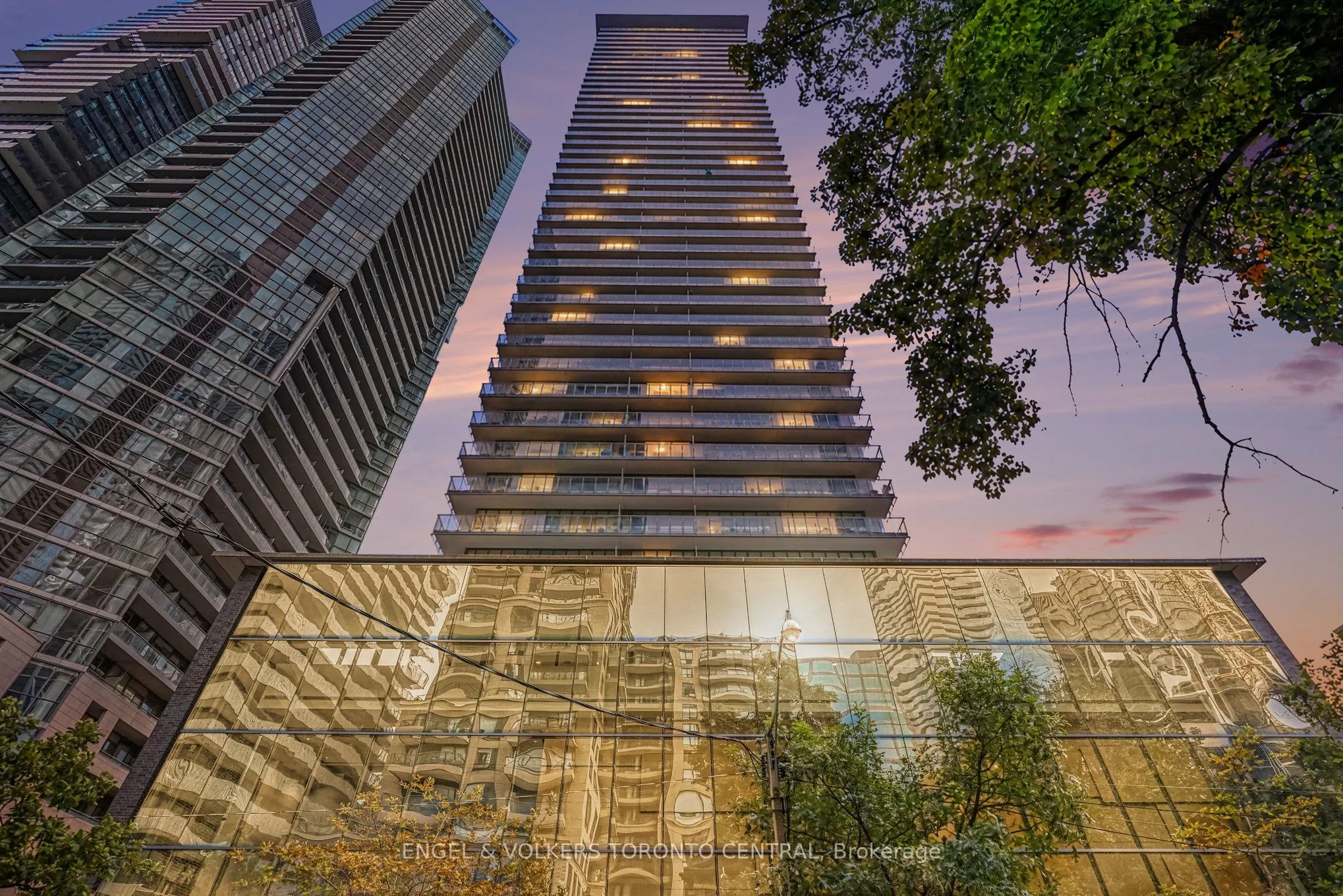 33 Charles Street E #1503