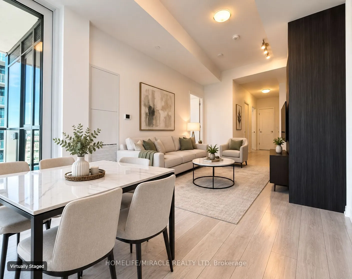 400 King Street W #2822