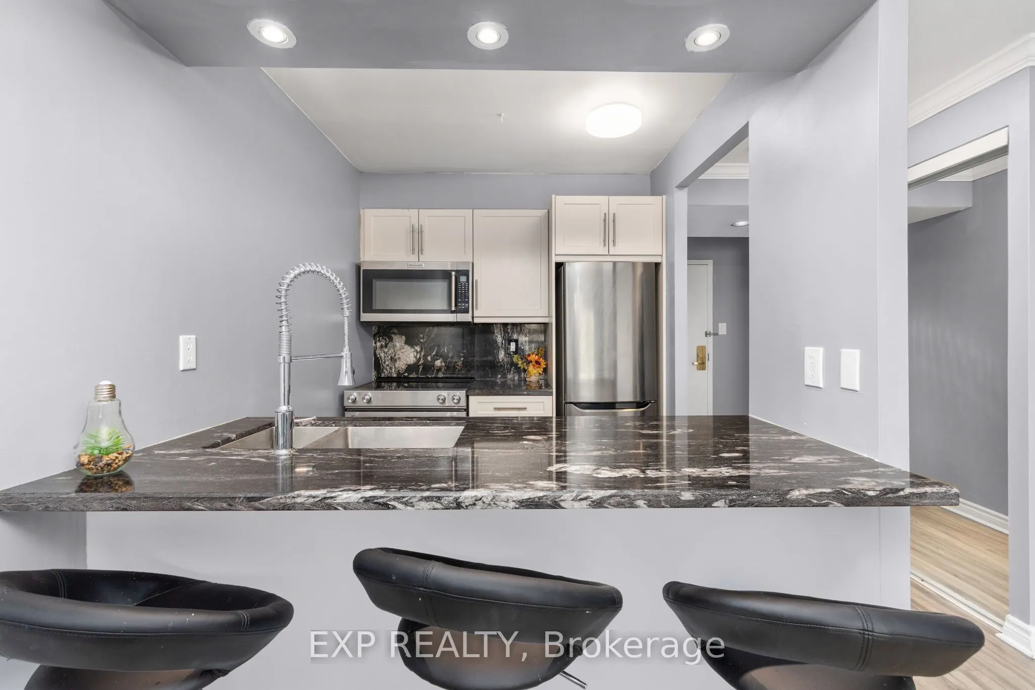 889 Bay Street #409
