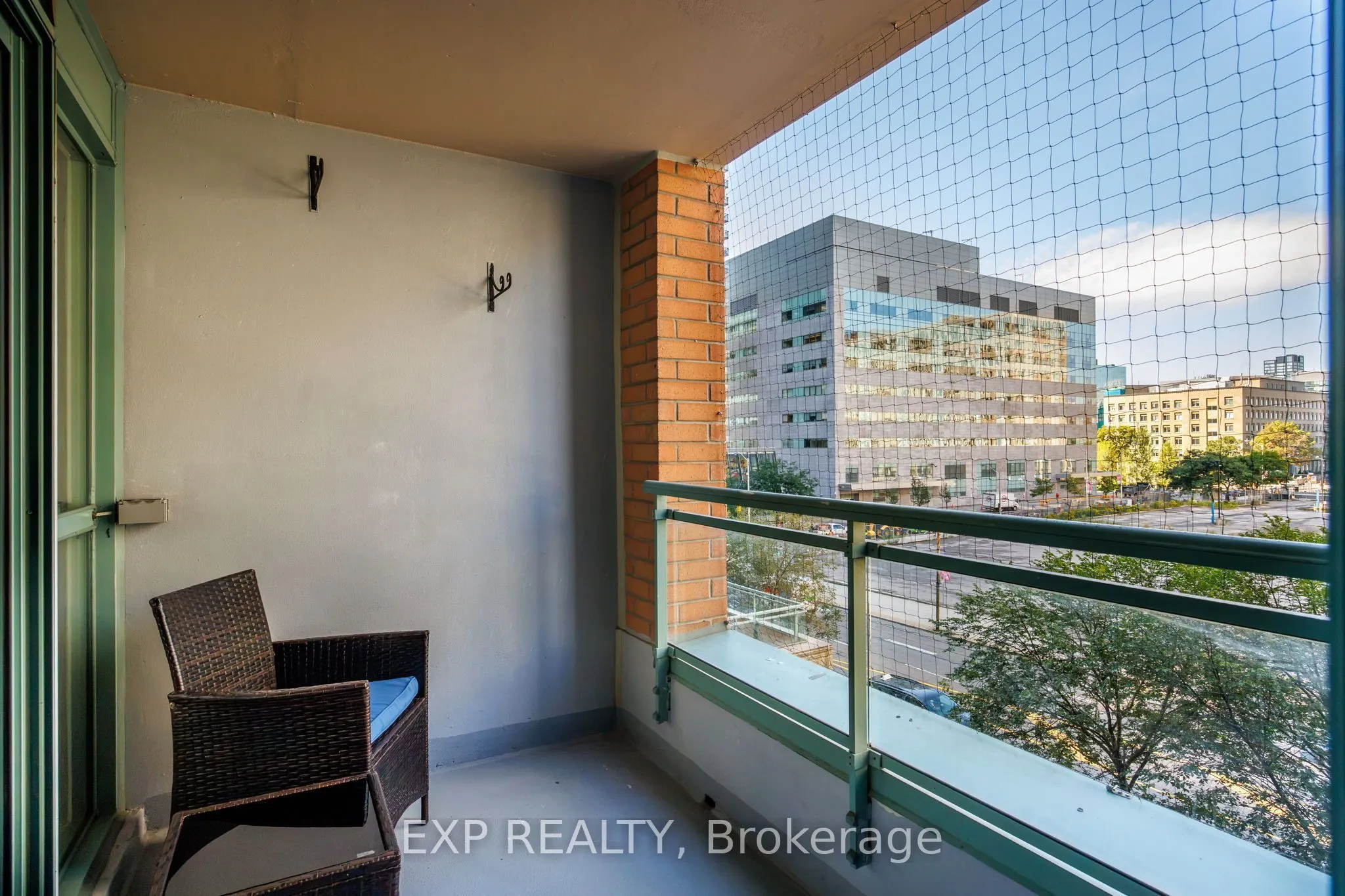 889 Bay Street #409