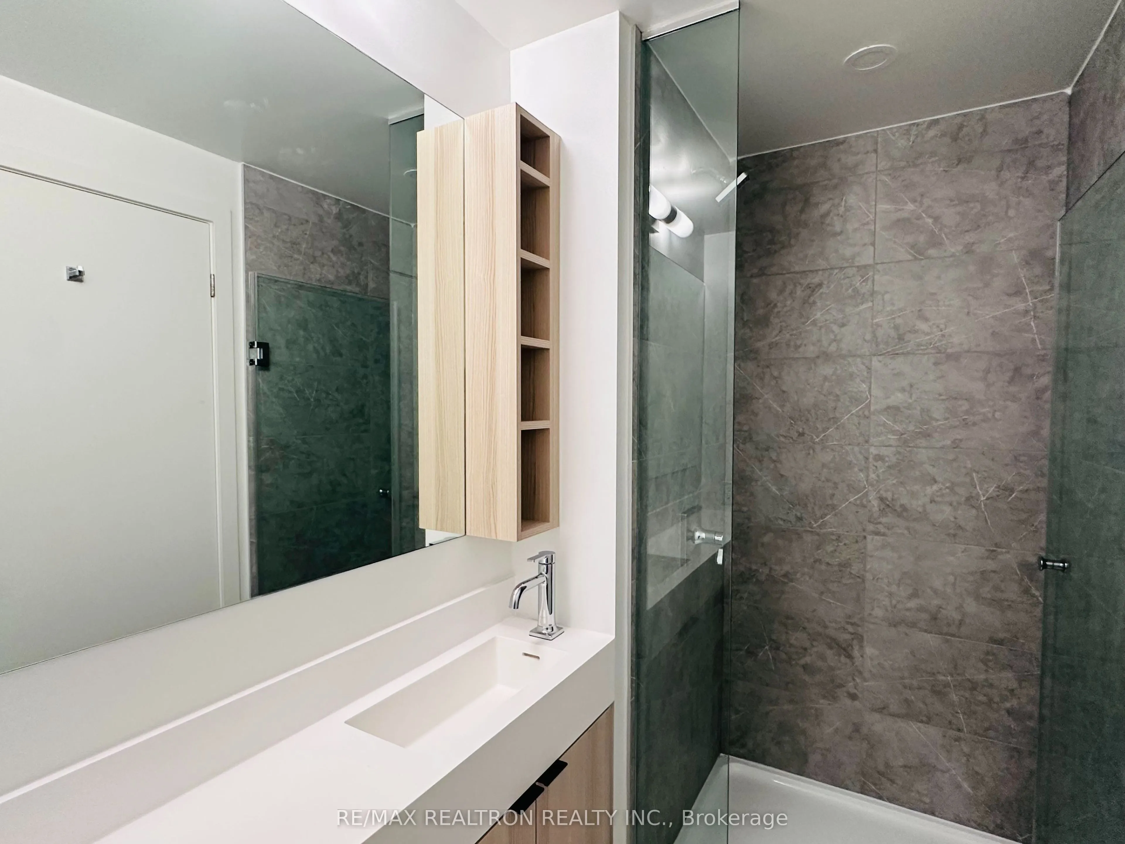 252 Church Street #4512