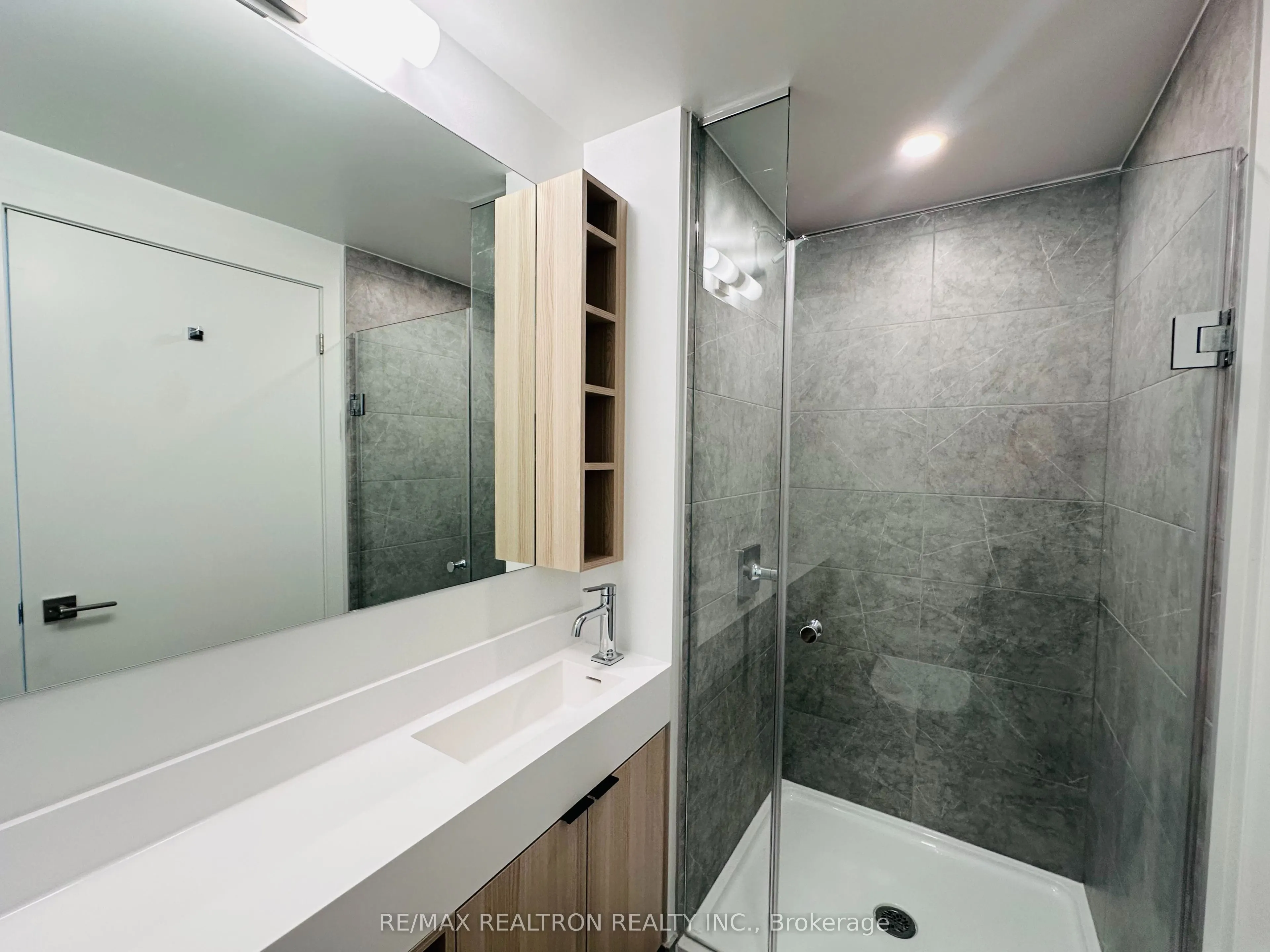 252 Church Street #4512