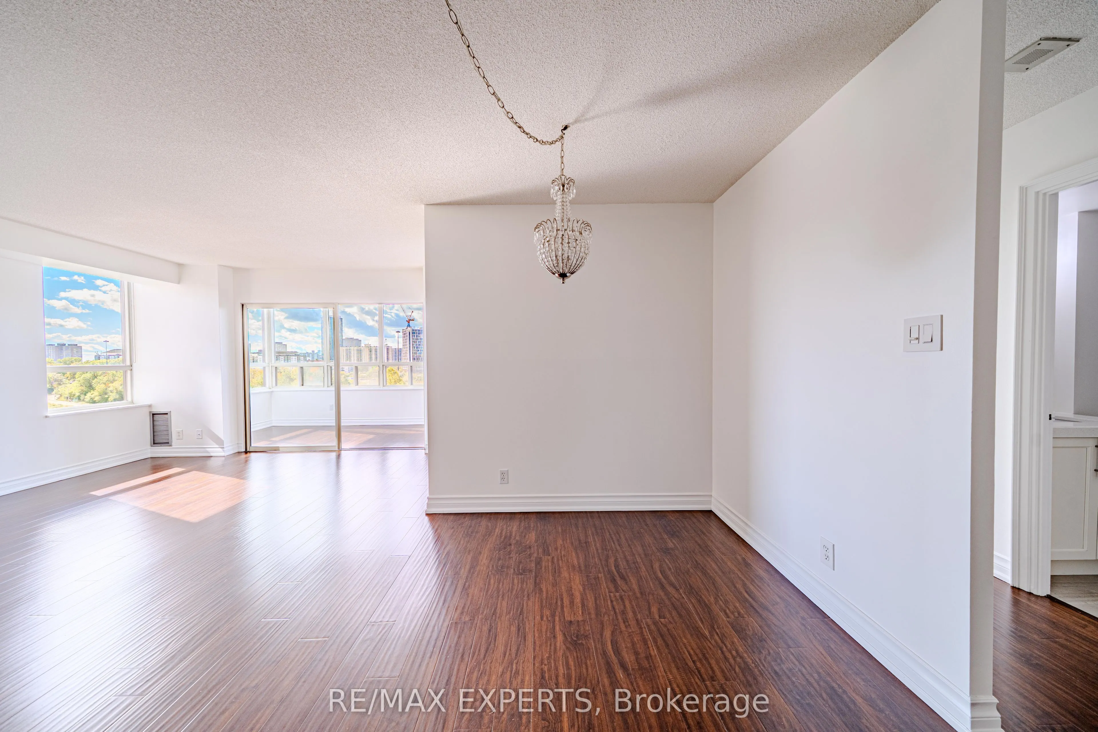 215 Wynford Drive #802