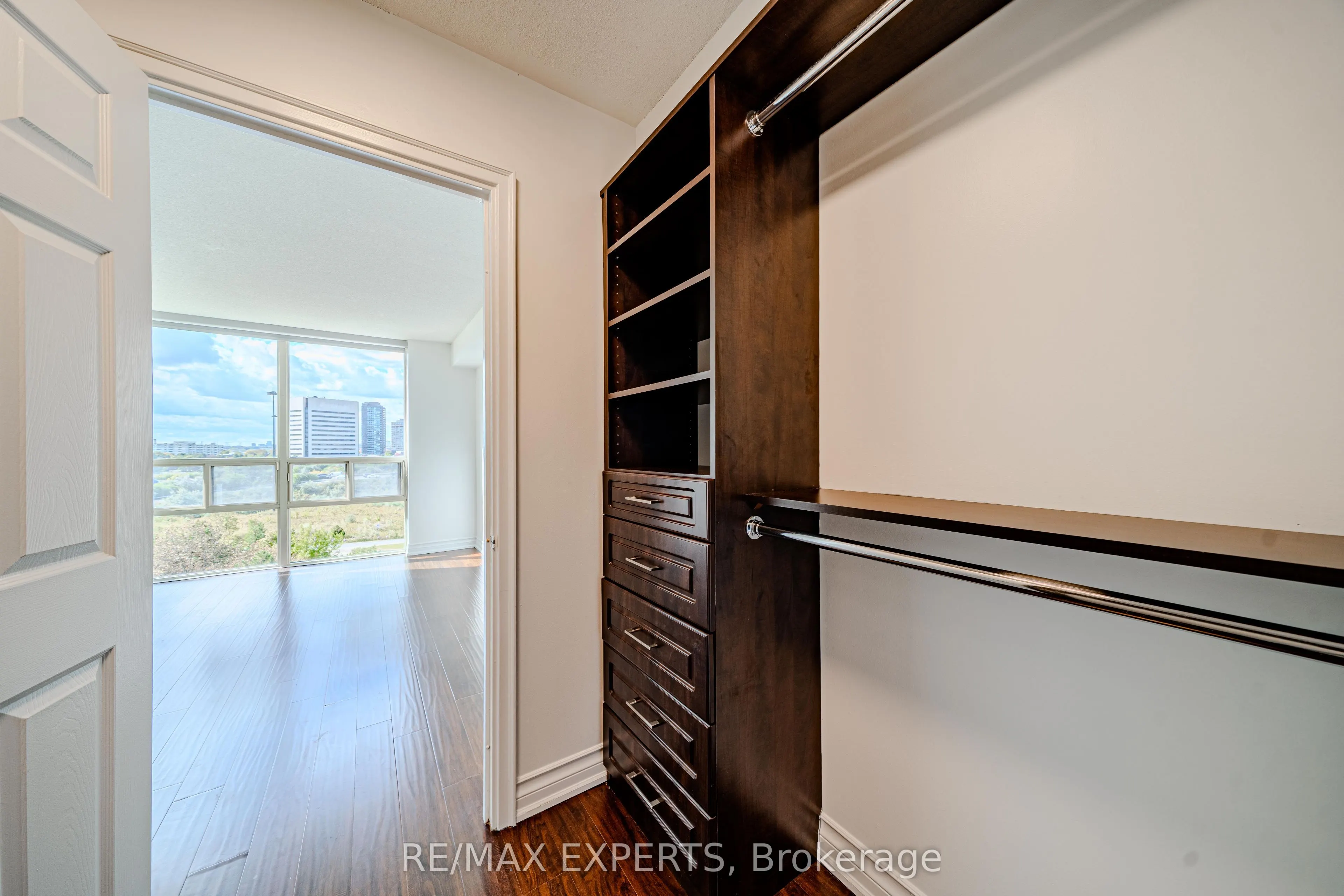 215 Wynford Drive #802