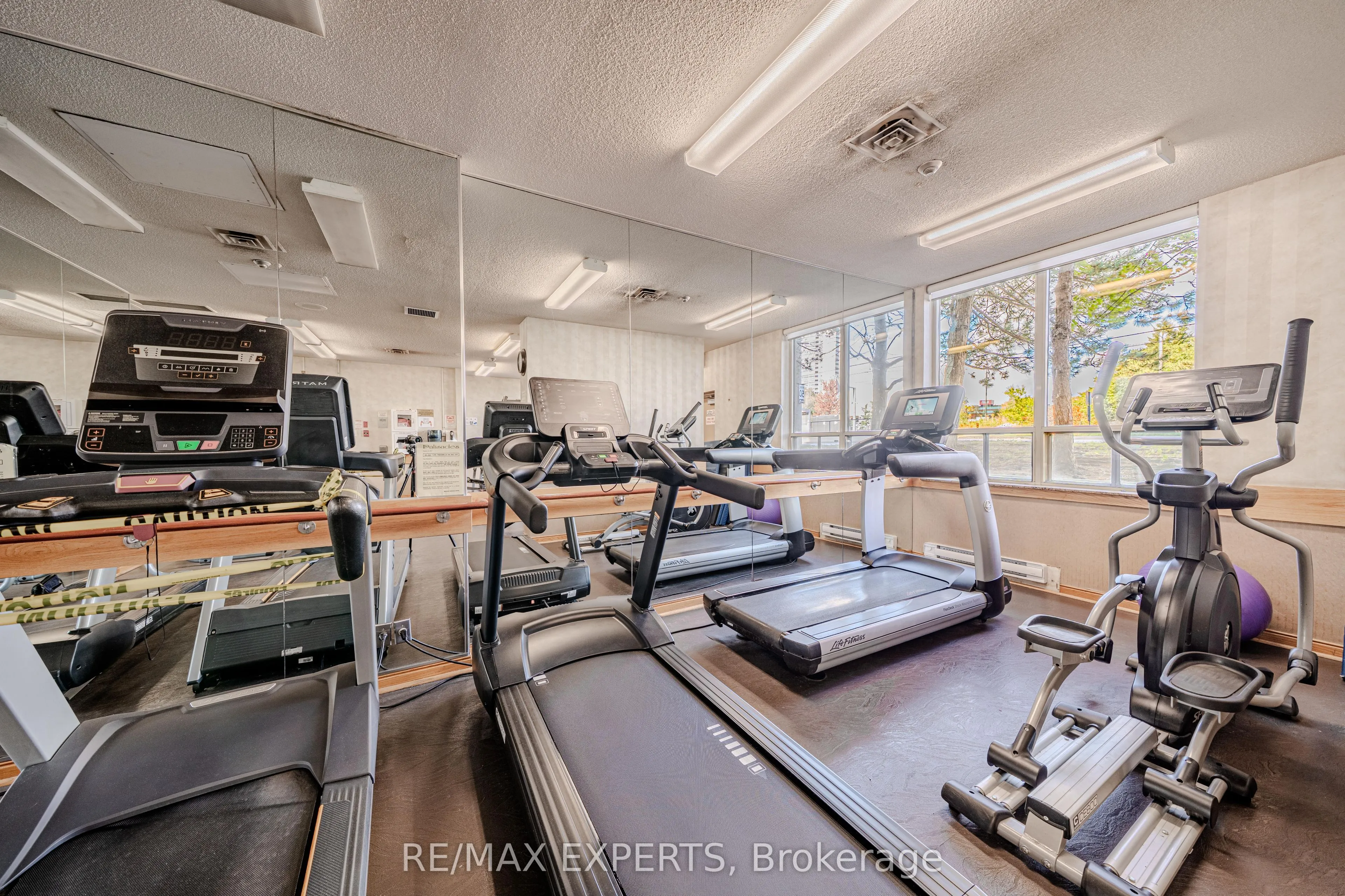 215 Wynford Drive #802