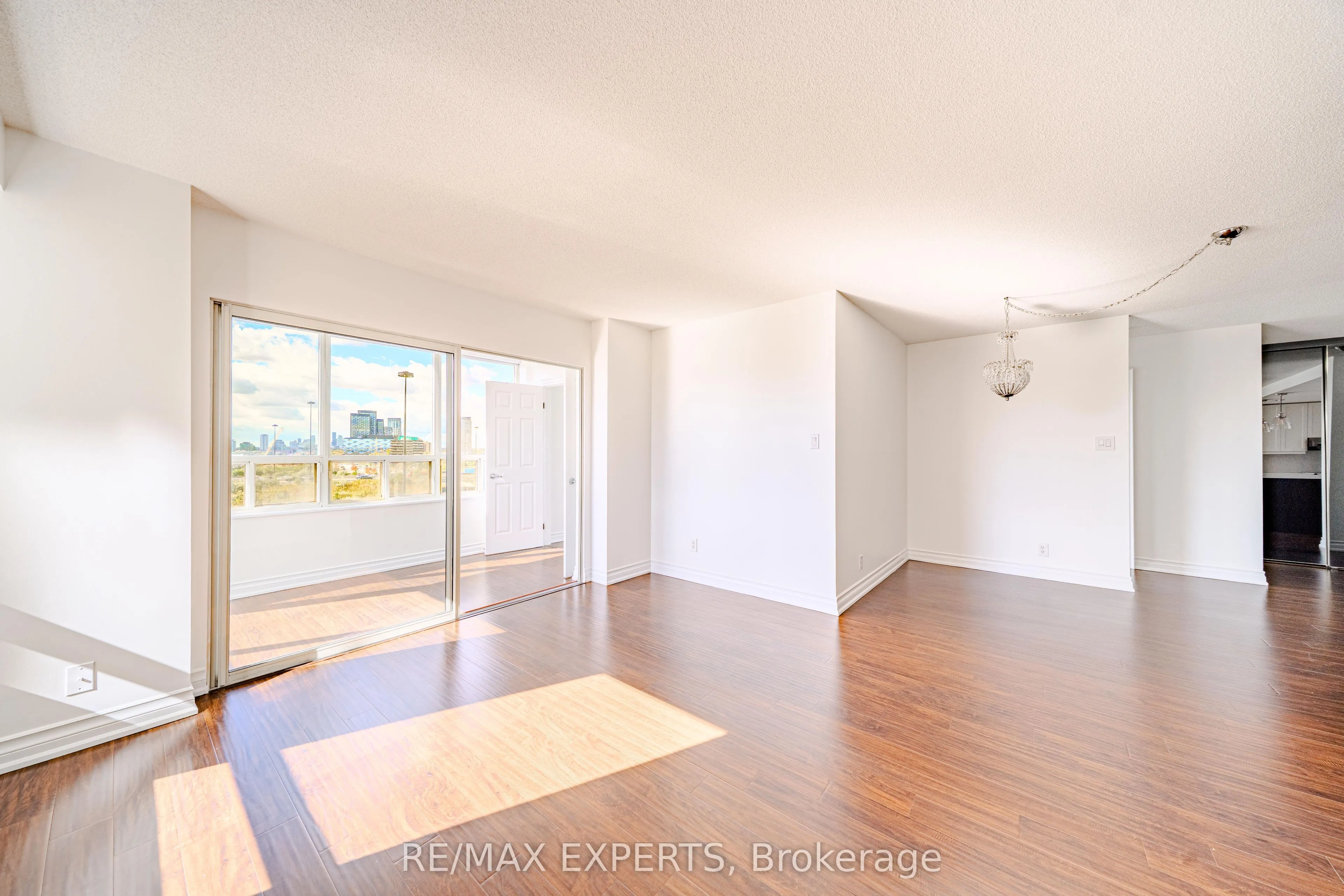 215 Wynford Drive #802