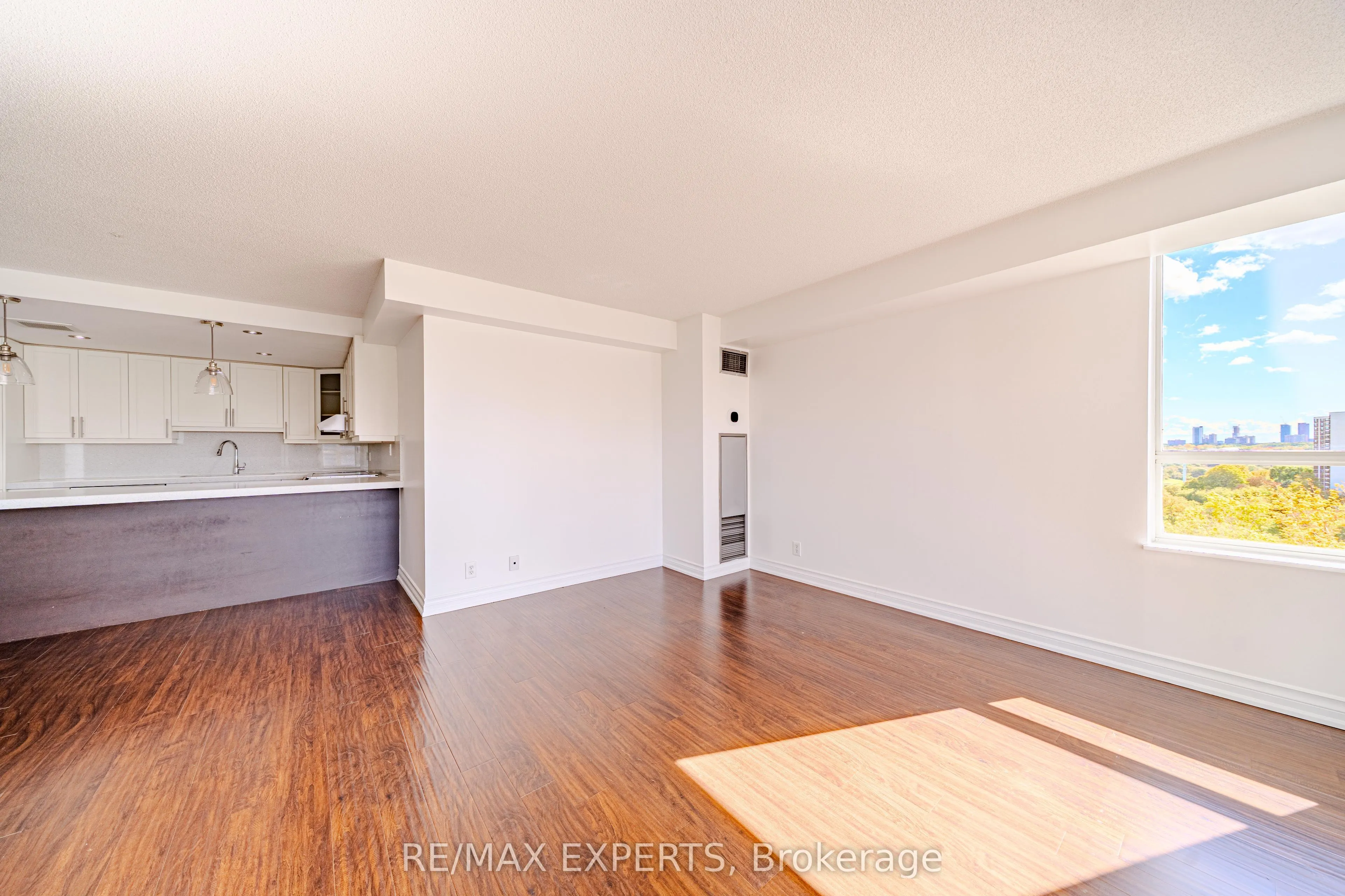 215 Wynford Drive #802
