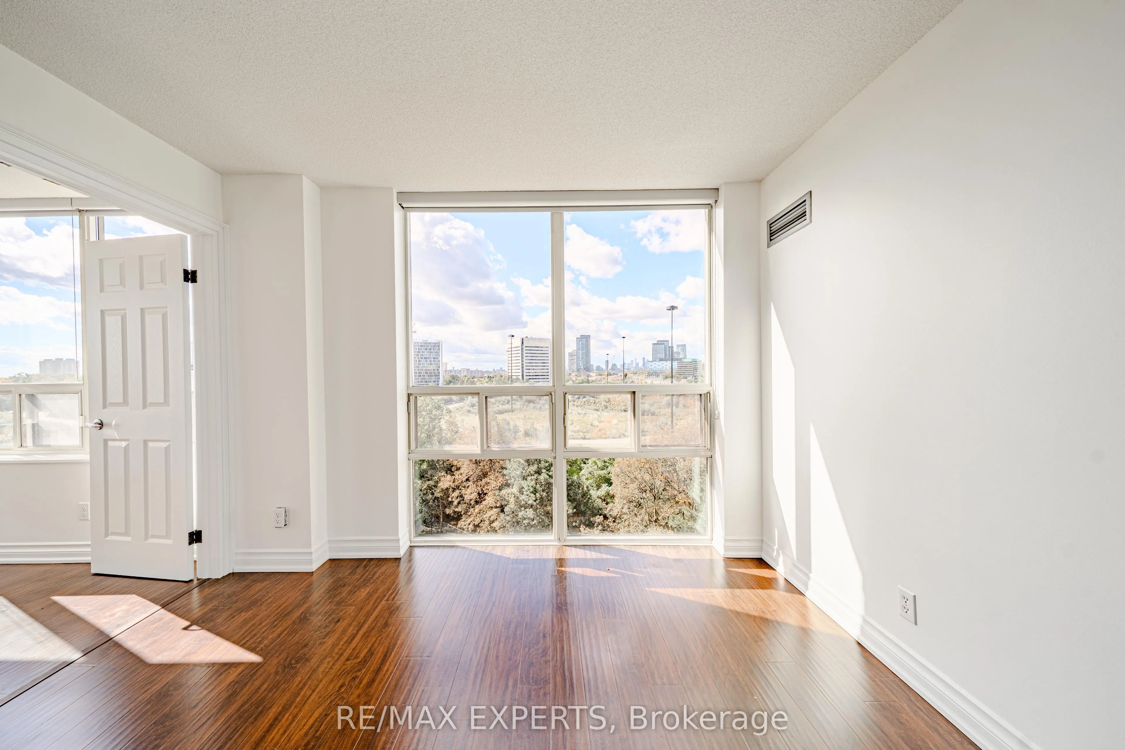 215 Wynford Drive #802