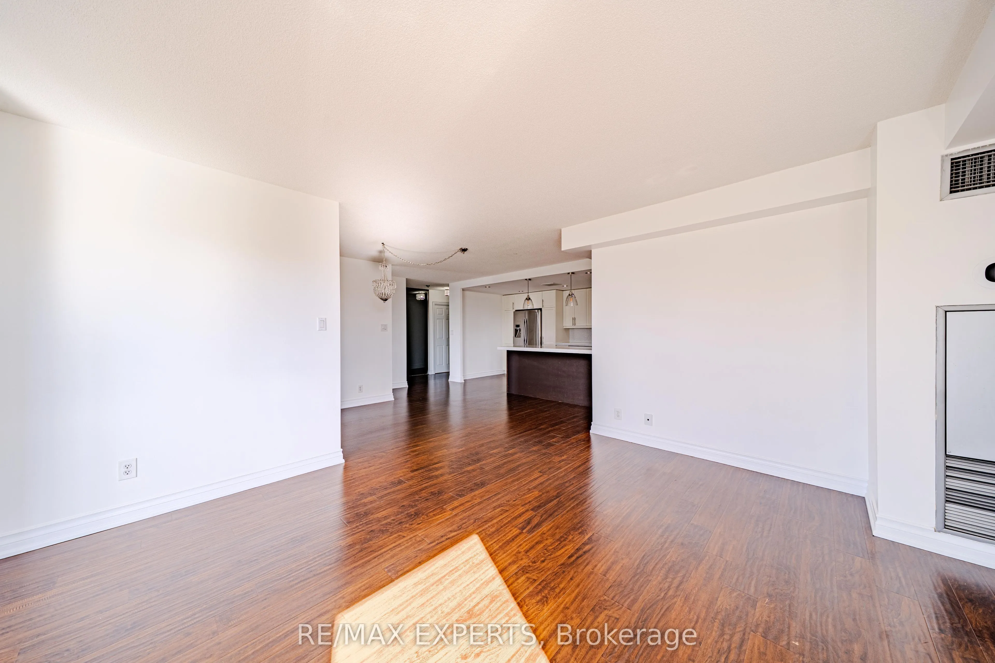 215 Wynford Drive #802