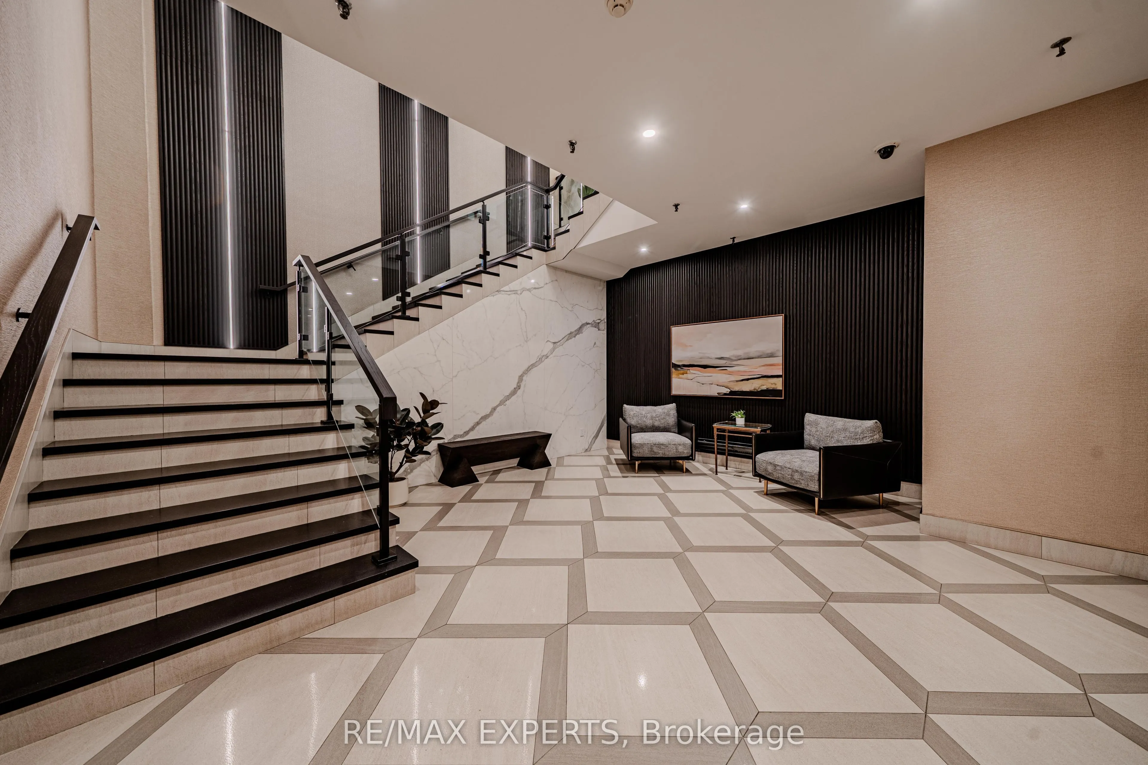 215 Wynford Drive #802