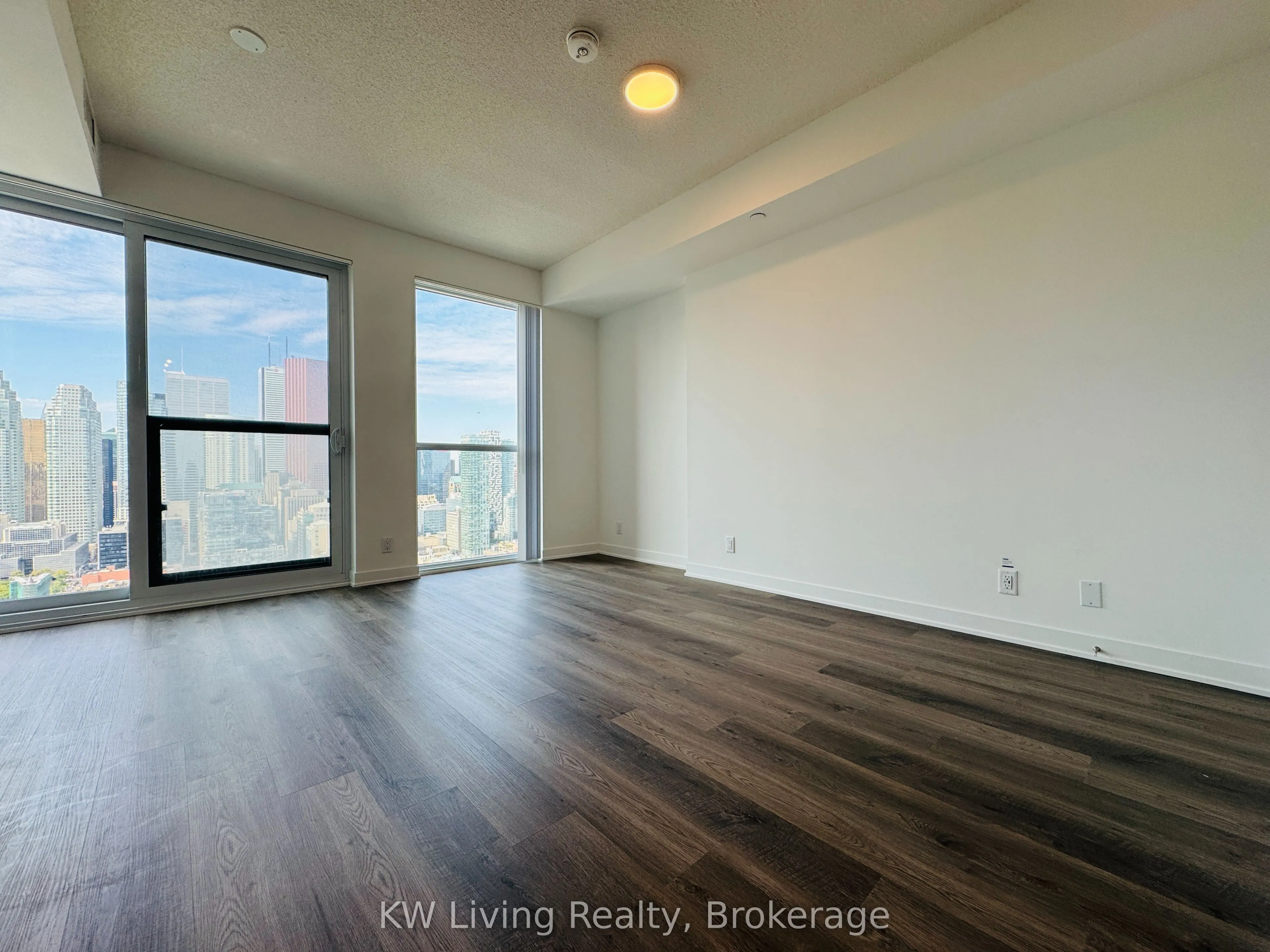 180 Front Street #4011