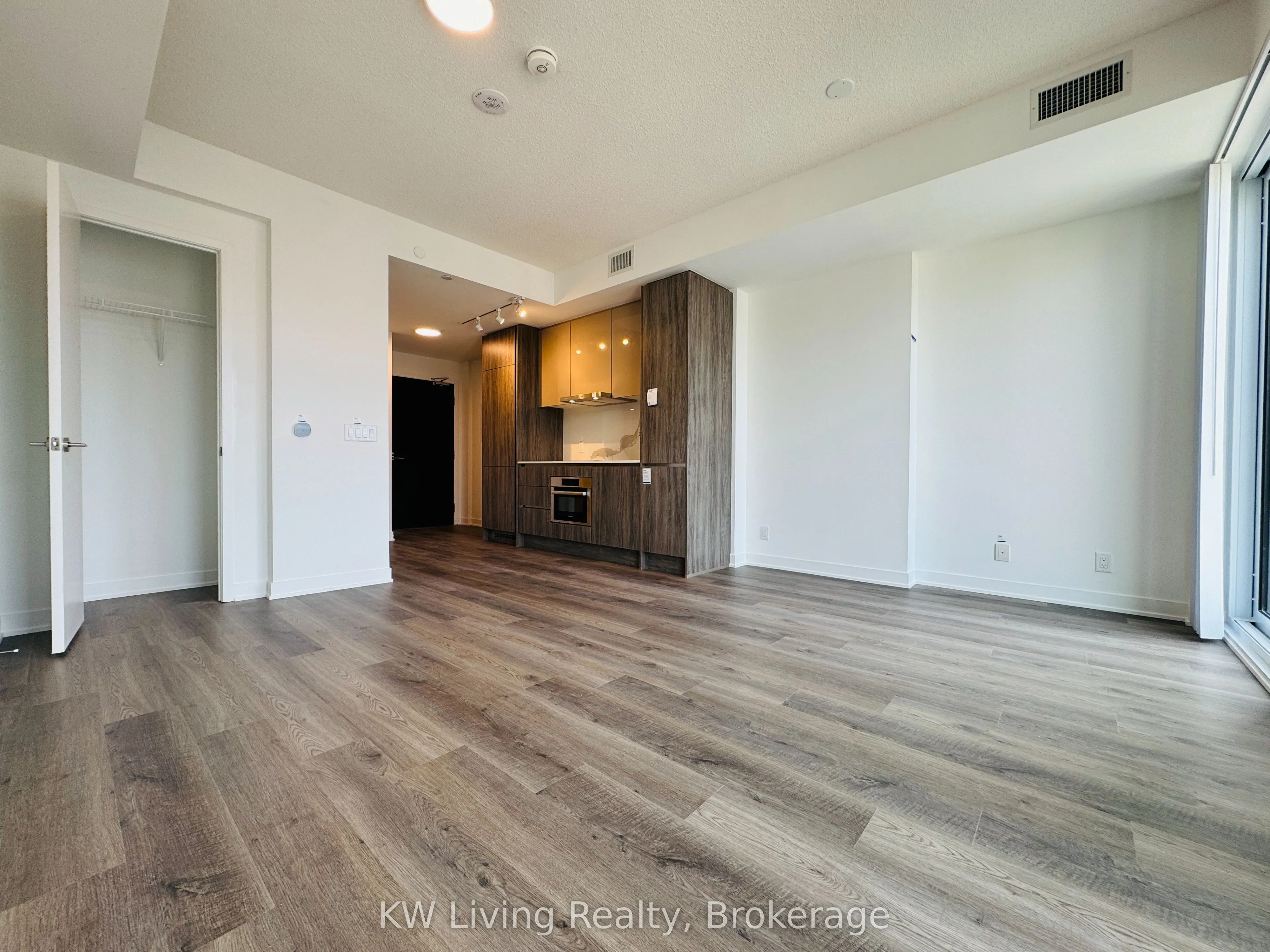 180 Front Street #4011