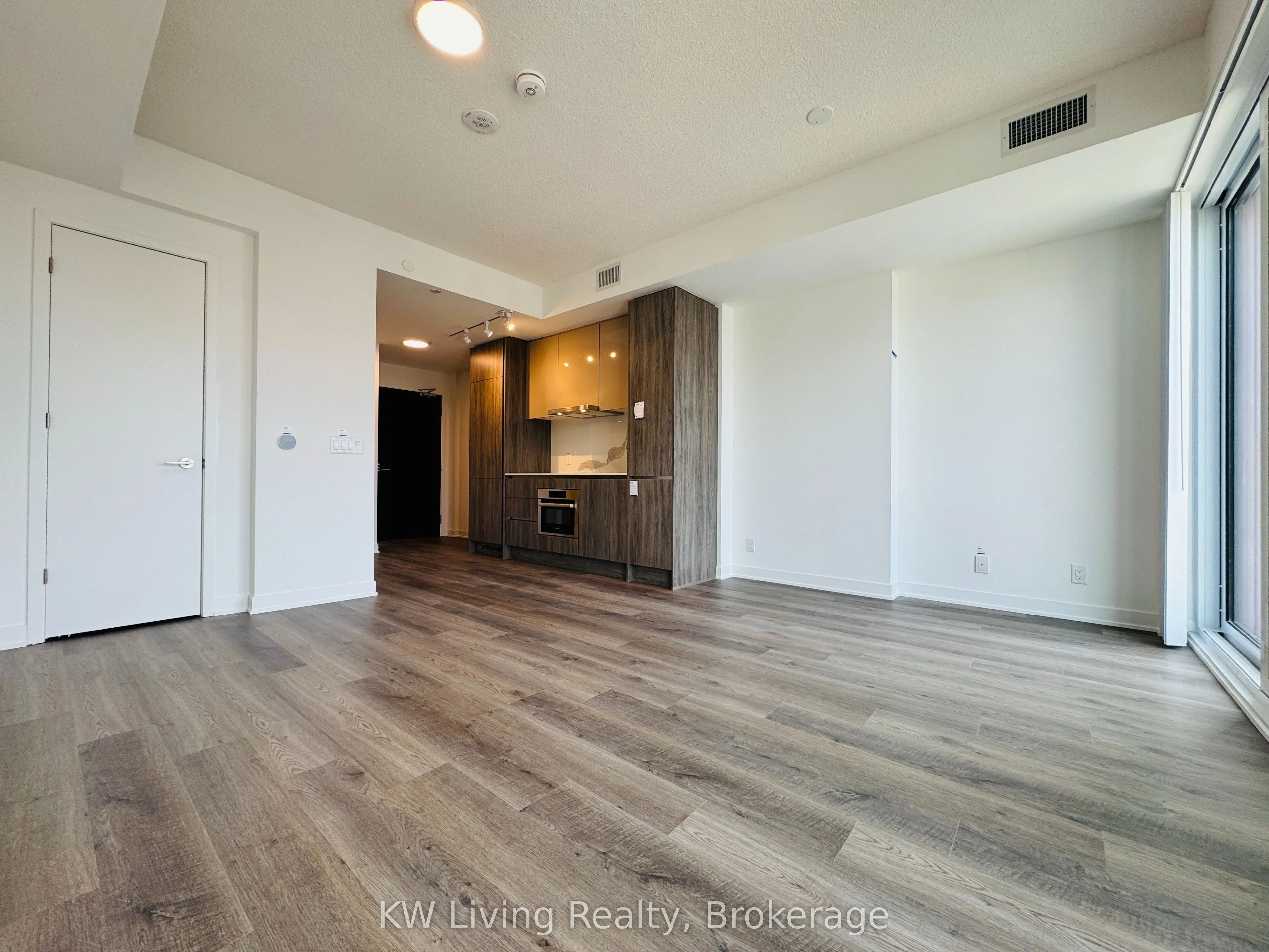 180 Front Street #4011
