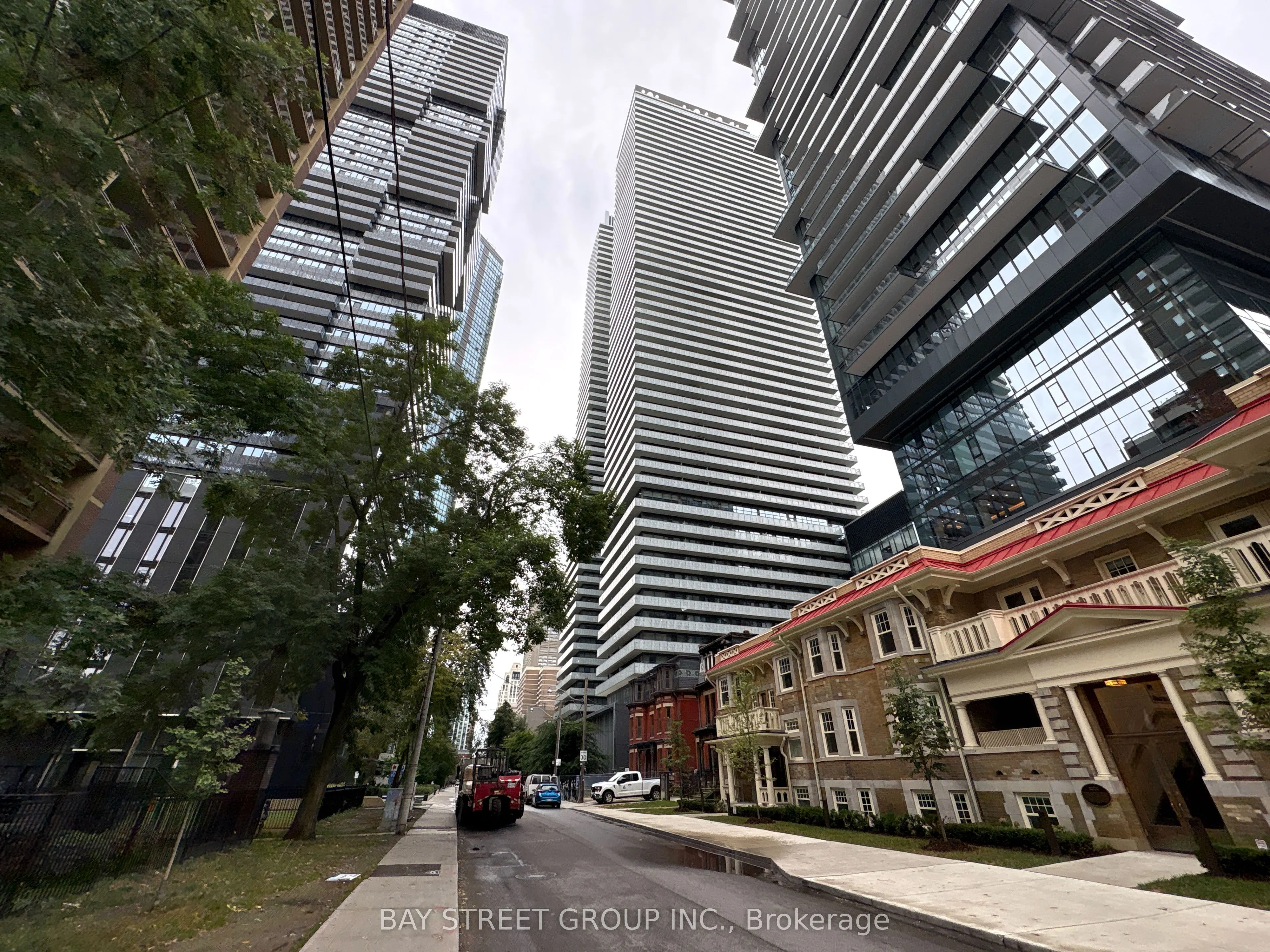 50 Charles Street E #2710