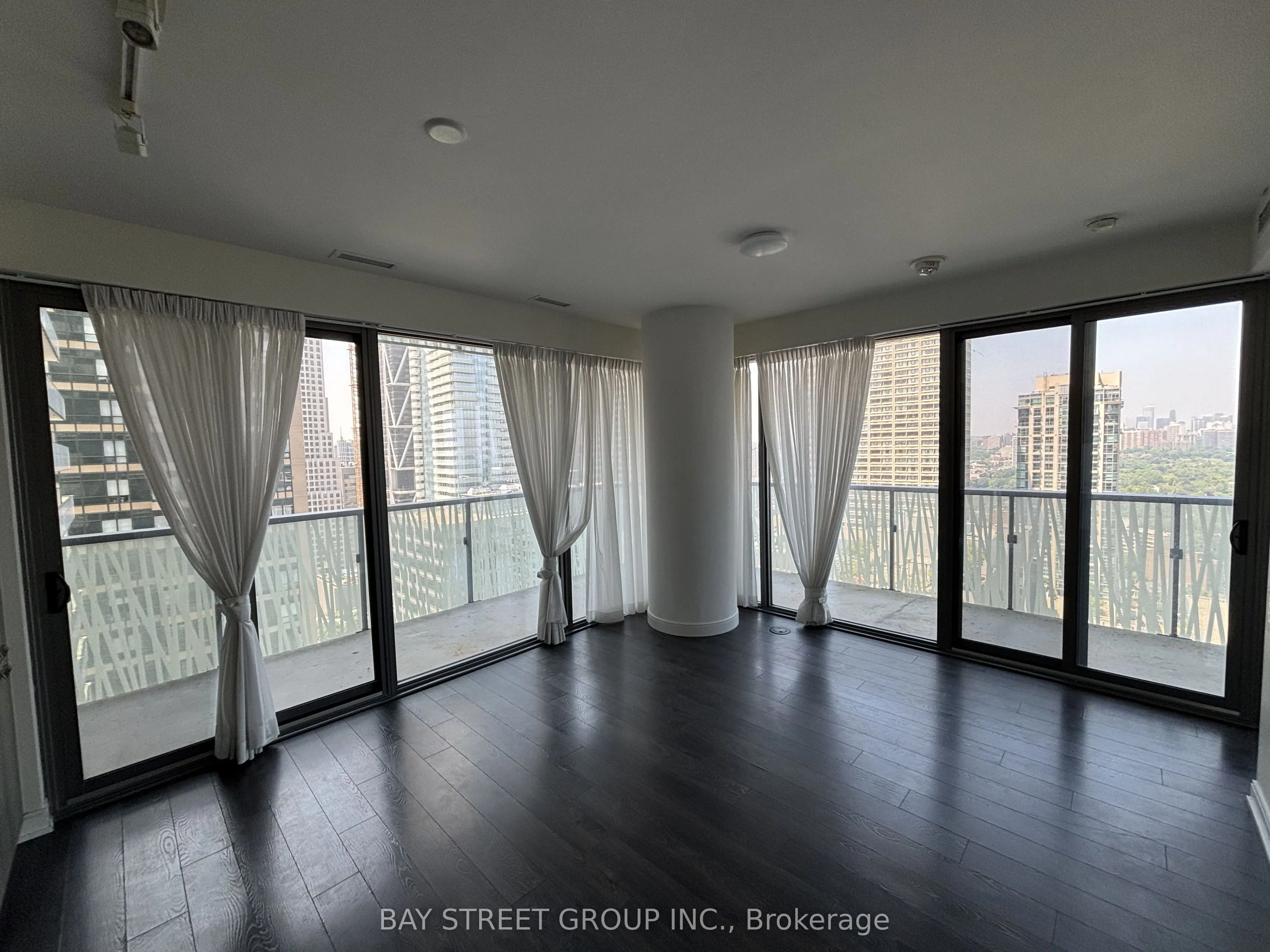 50 Charles Street E #2710