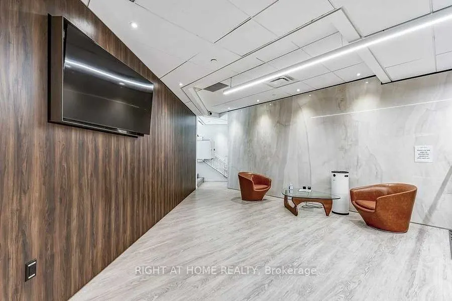 1001 Bay Street #2111