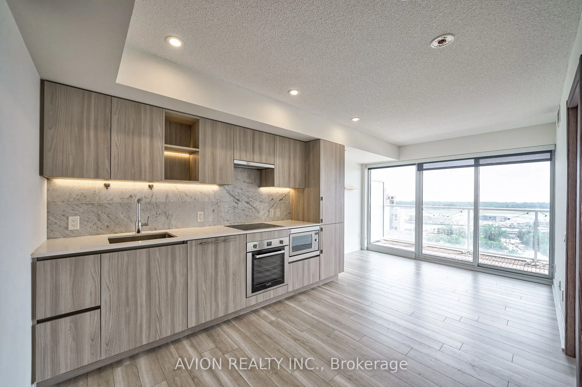 17 Bathurst Street #1916