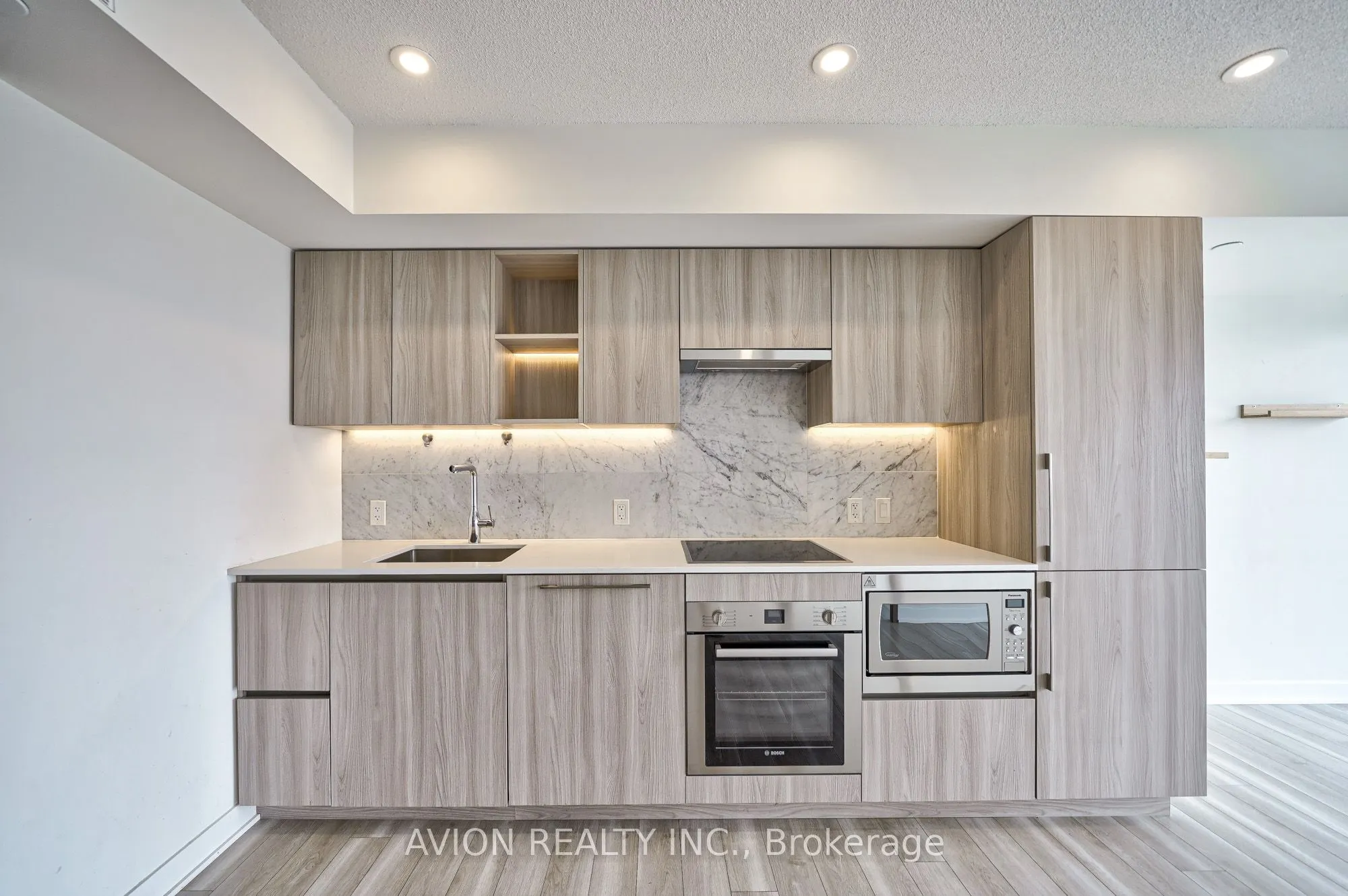 17 Bathurst Street #1916