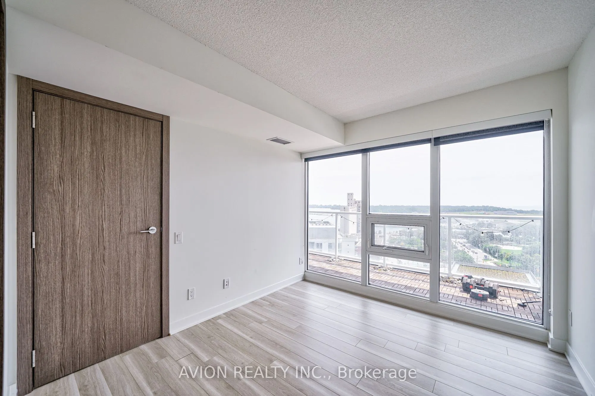 17 Bathurst Street #1916