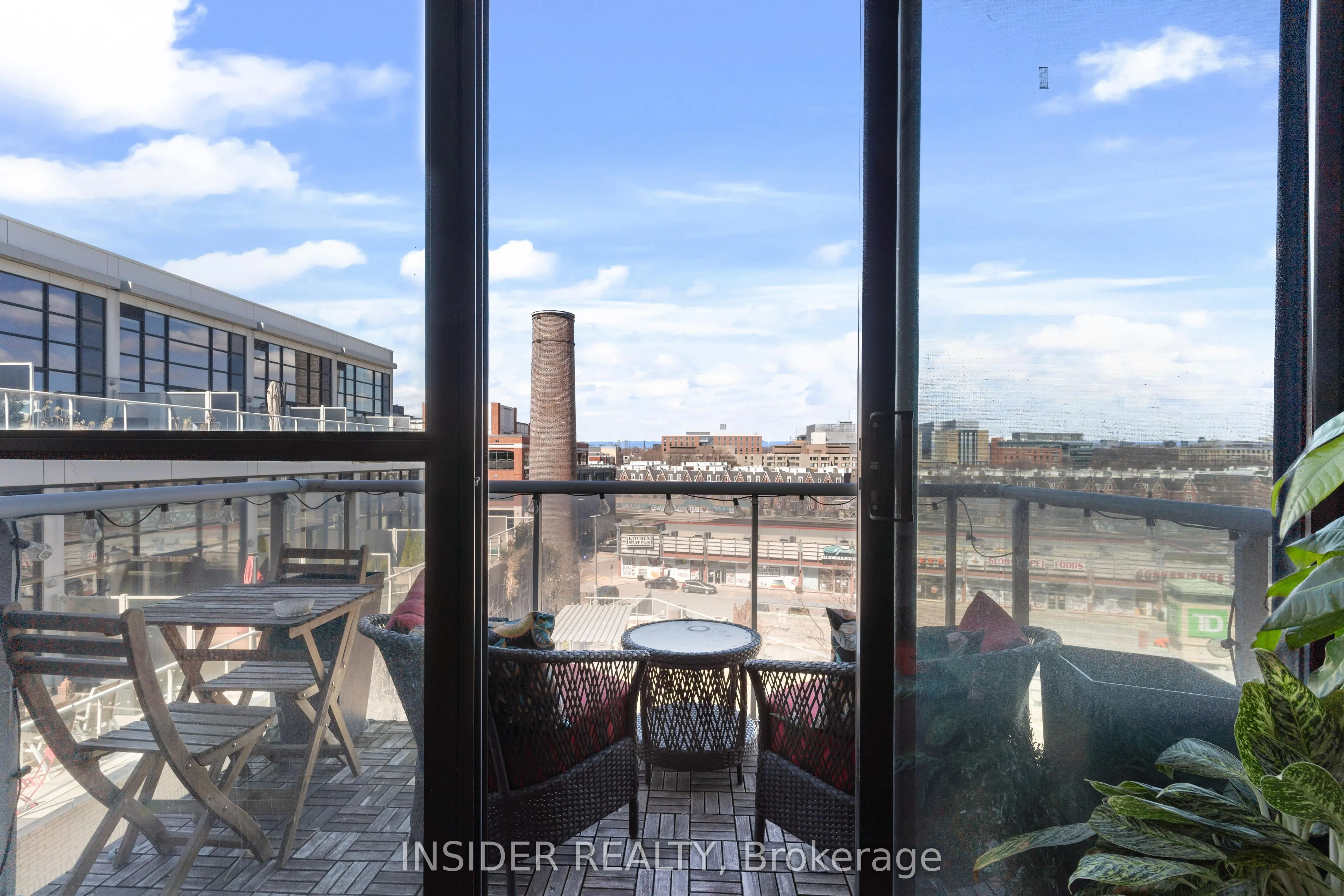 43 Hanna Avenue #502