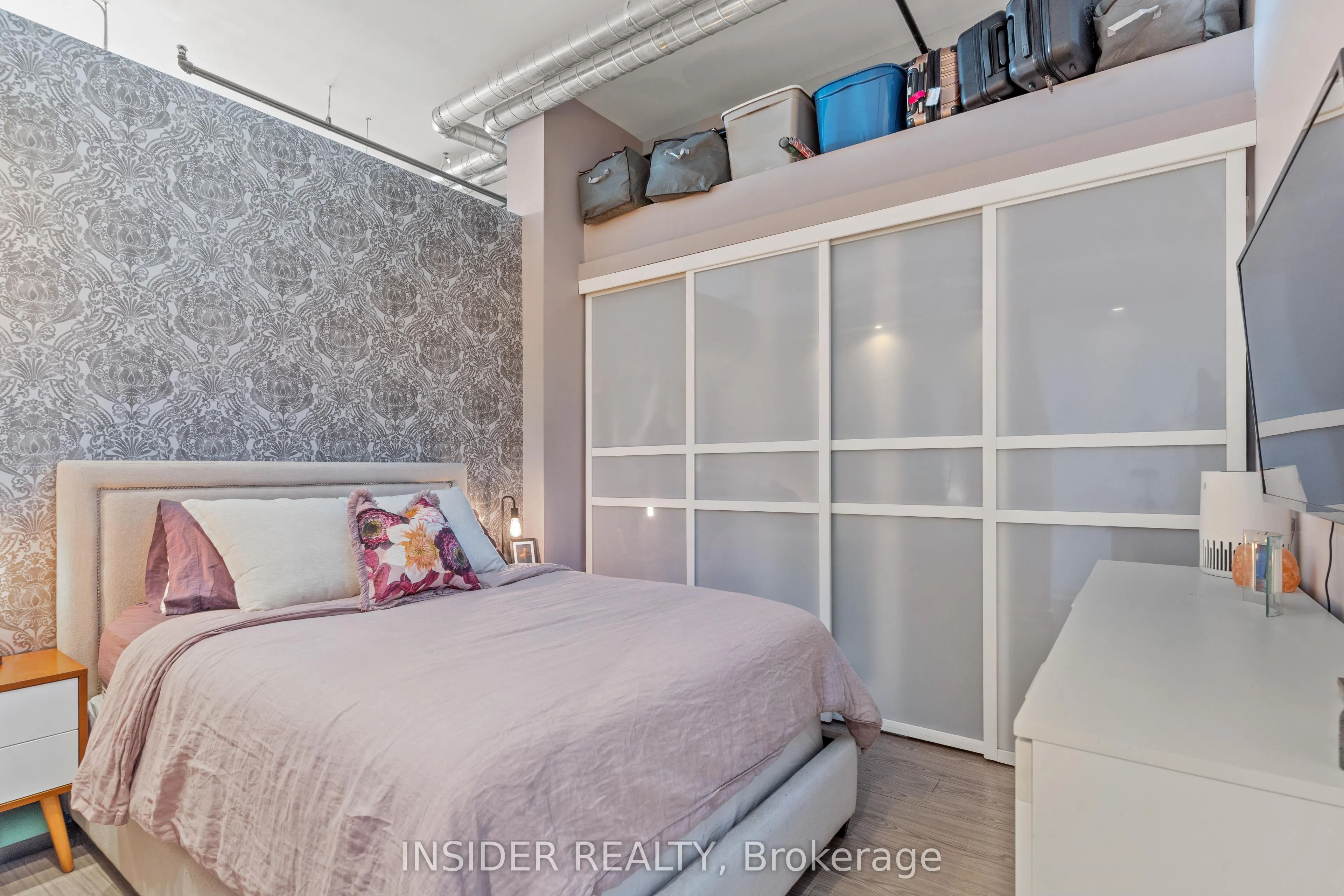 43 Hanna Avenue #502