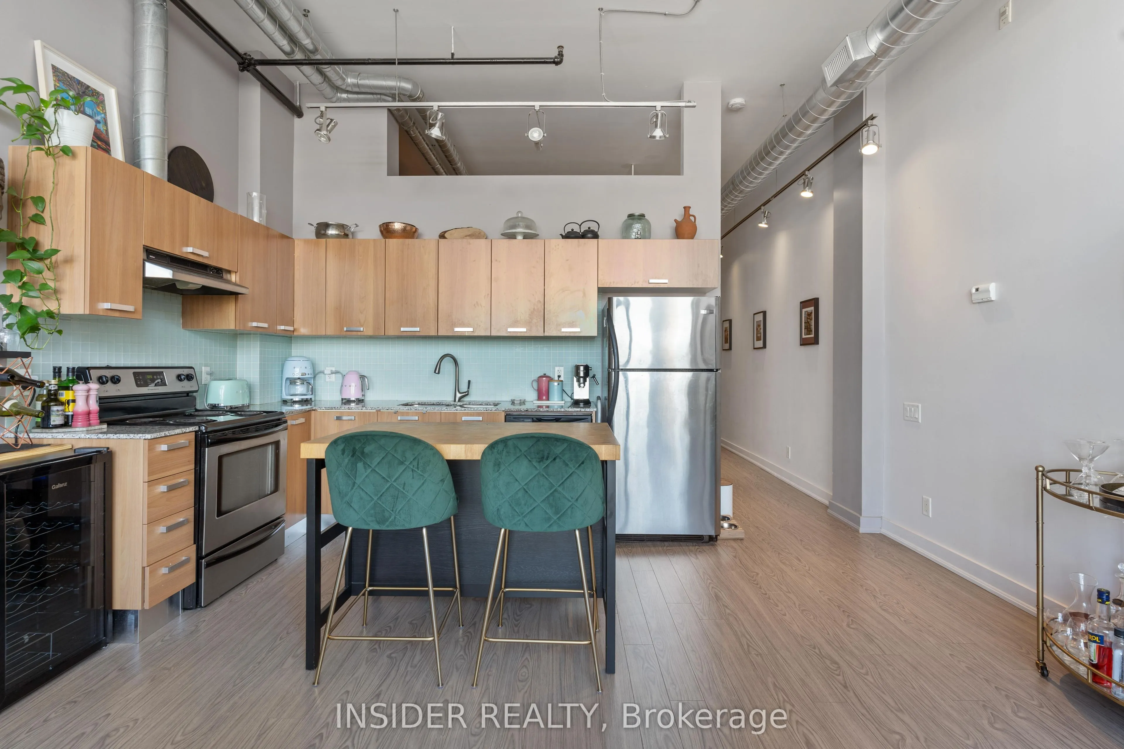 43 Hanna Avenue #502