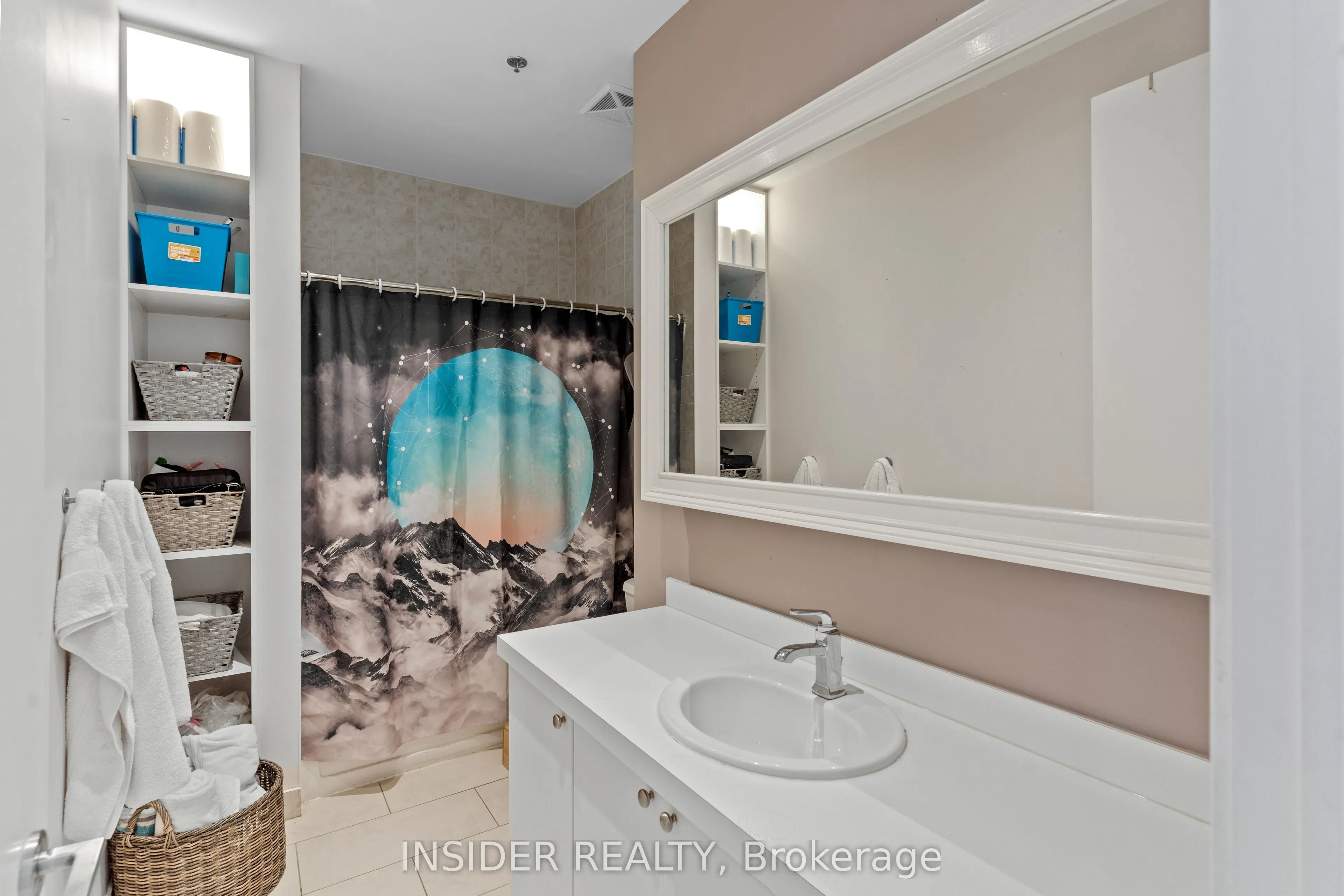 43 Hanna Avenue #502