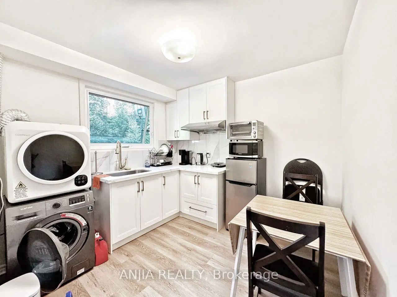 159 Cocksfield Avenue #1st FL