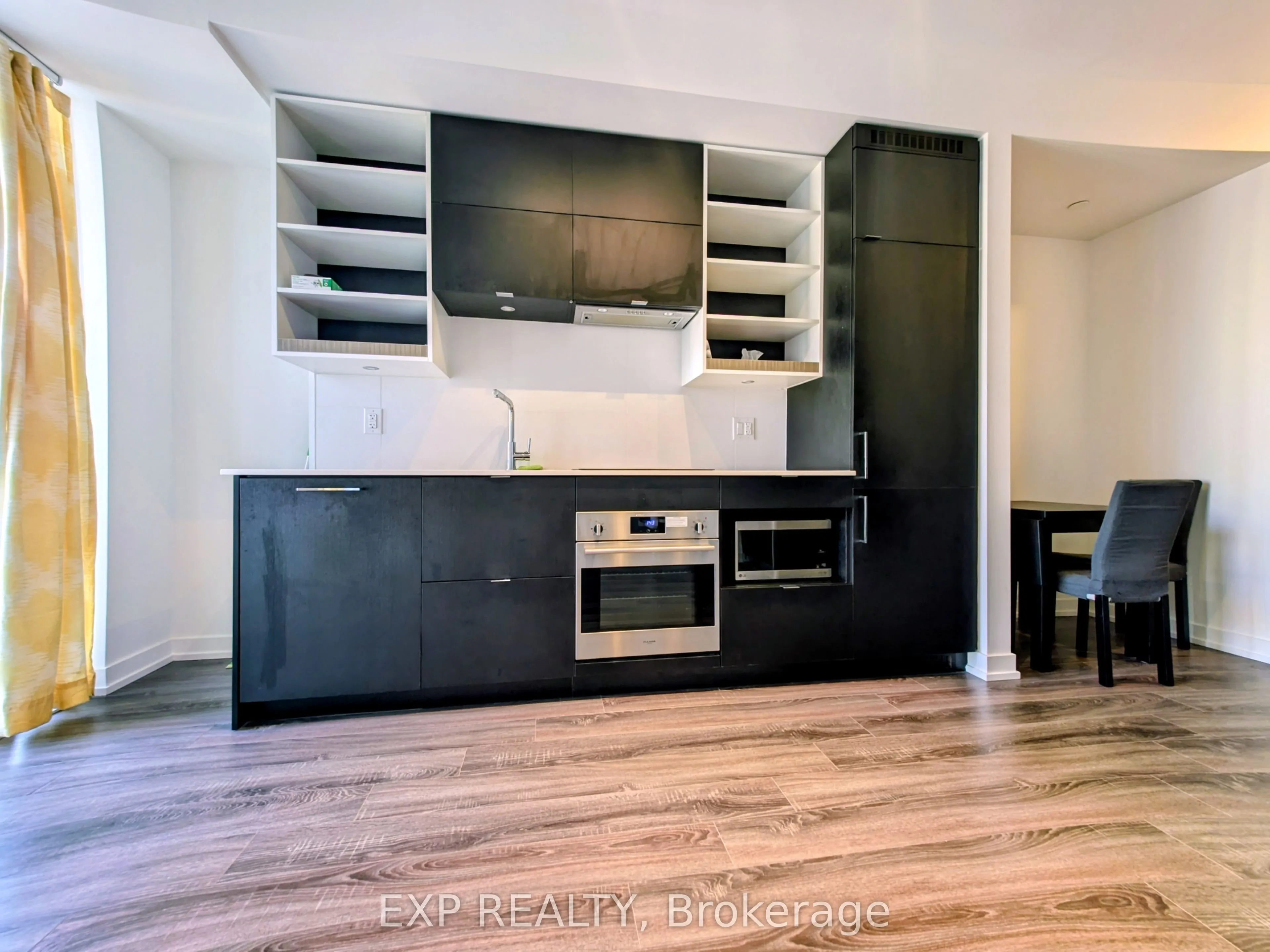 20 Edward Street #1821