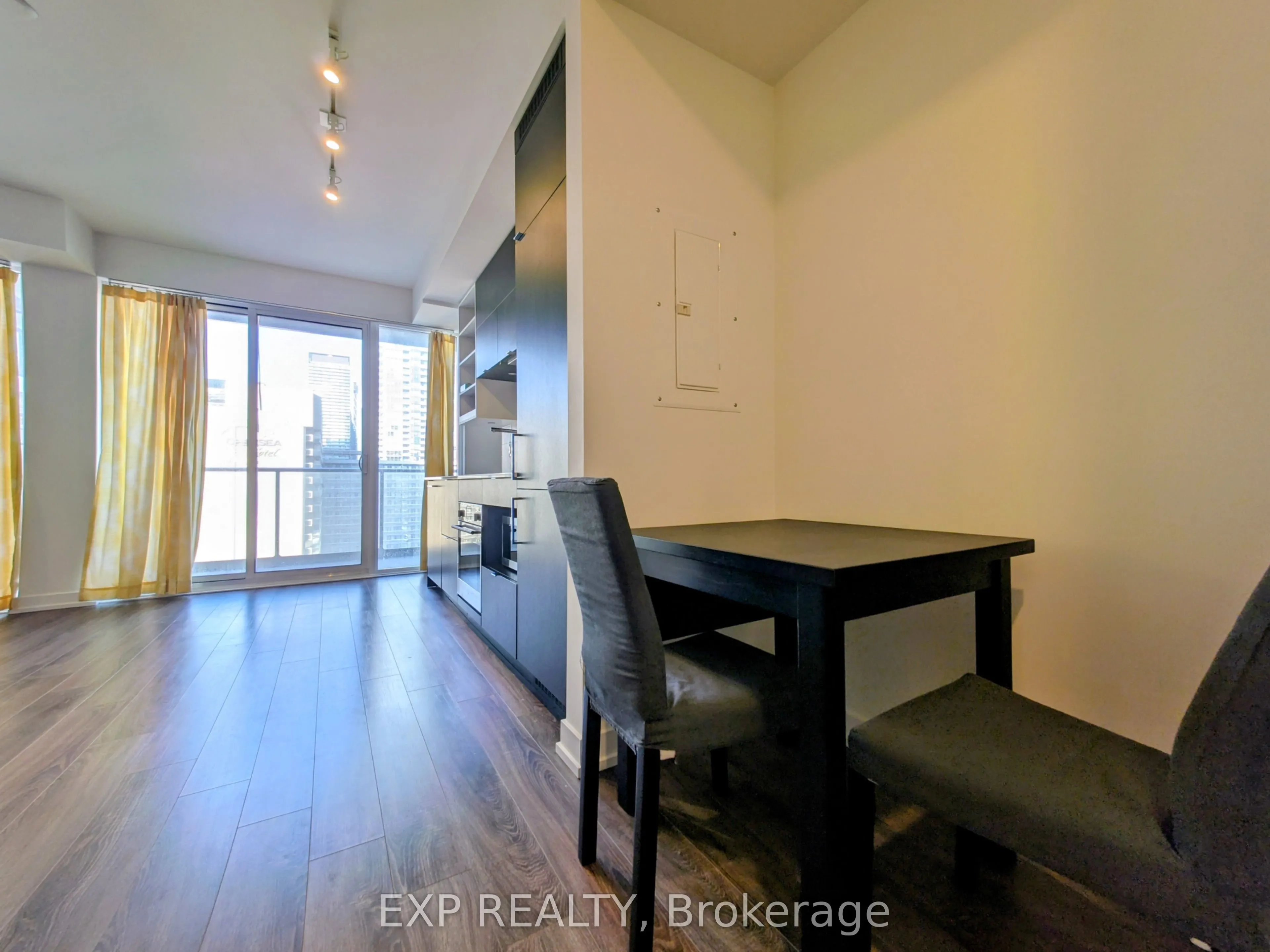 20 Edward Street #1821