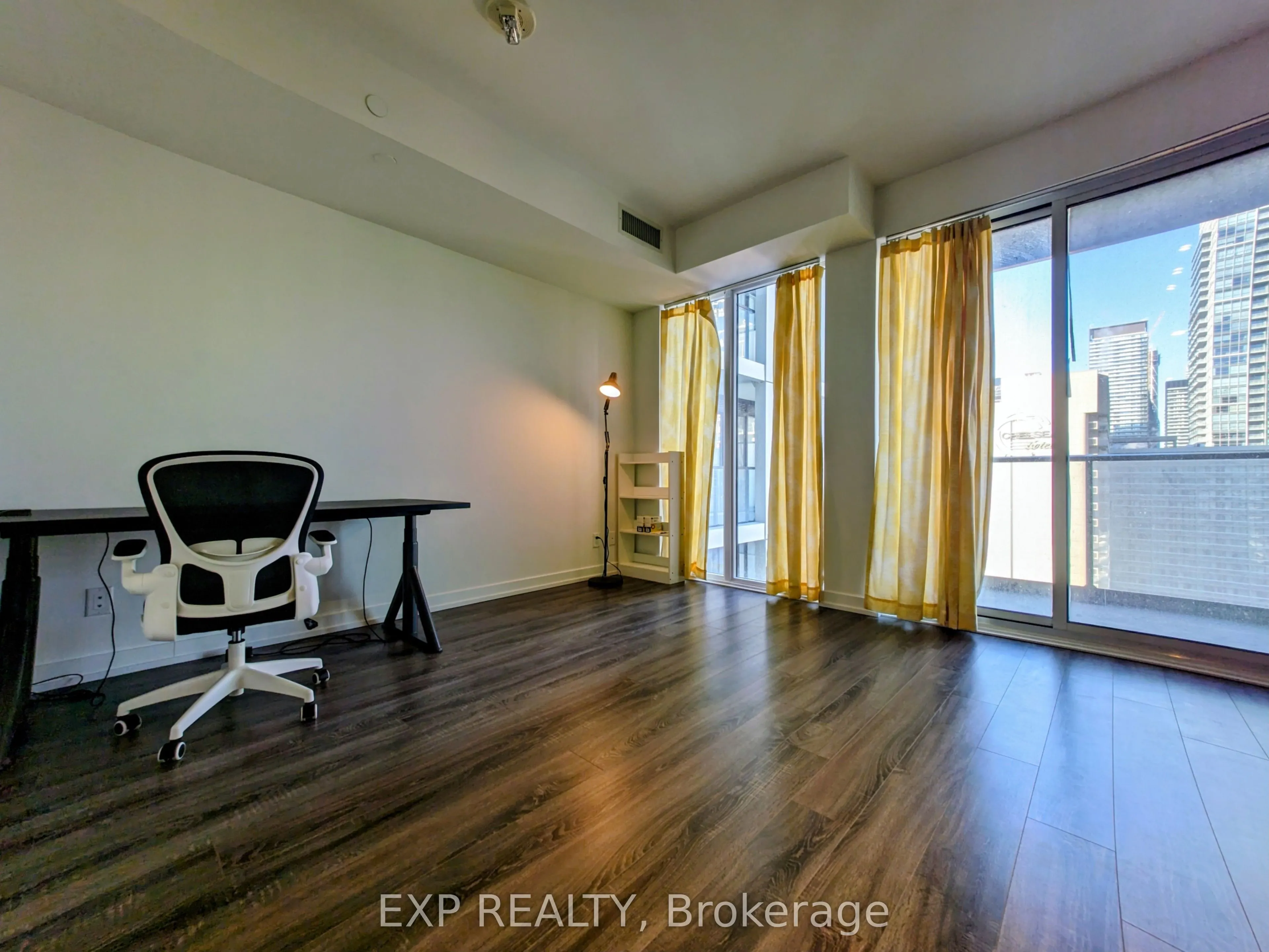 20 Edward Street #1821