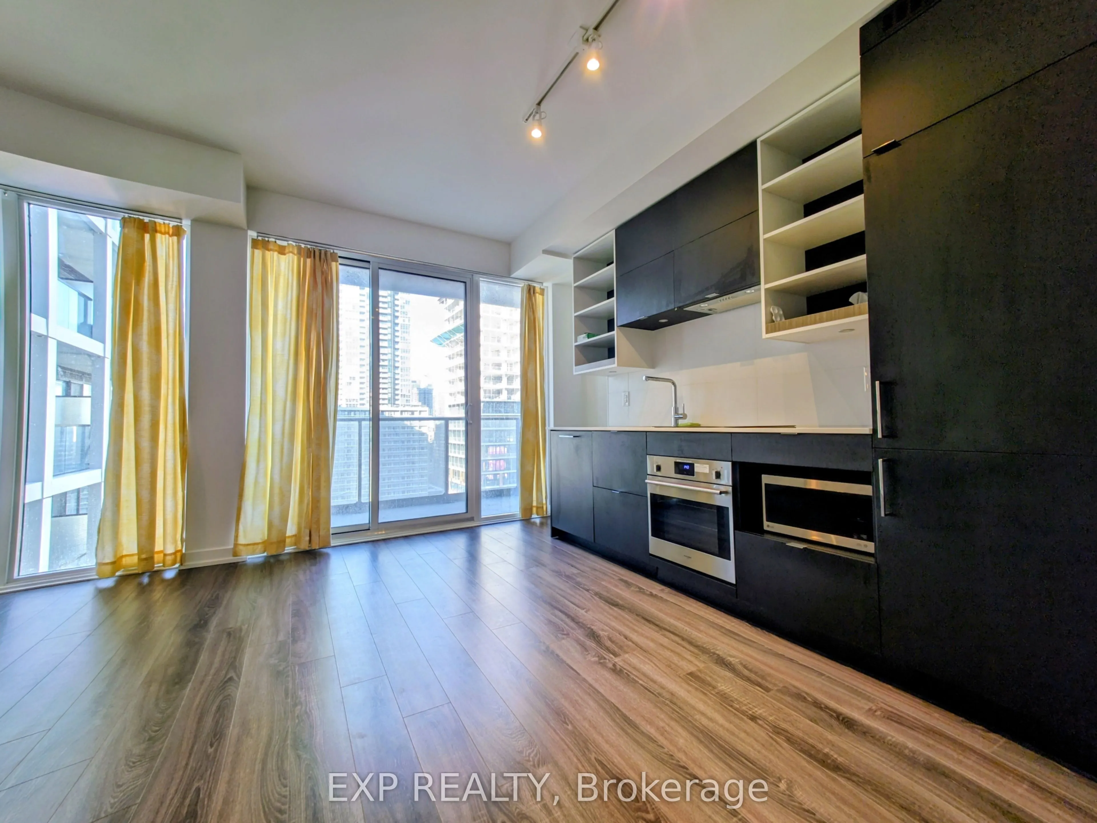 20 Edward Street #1821