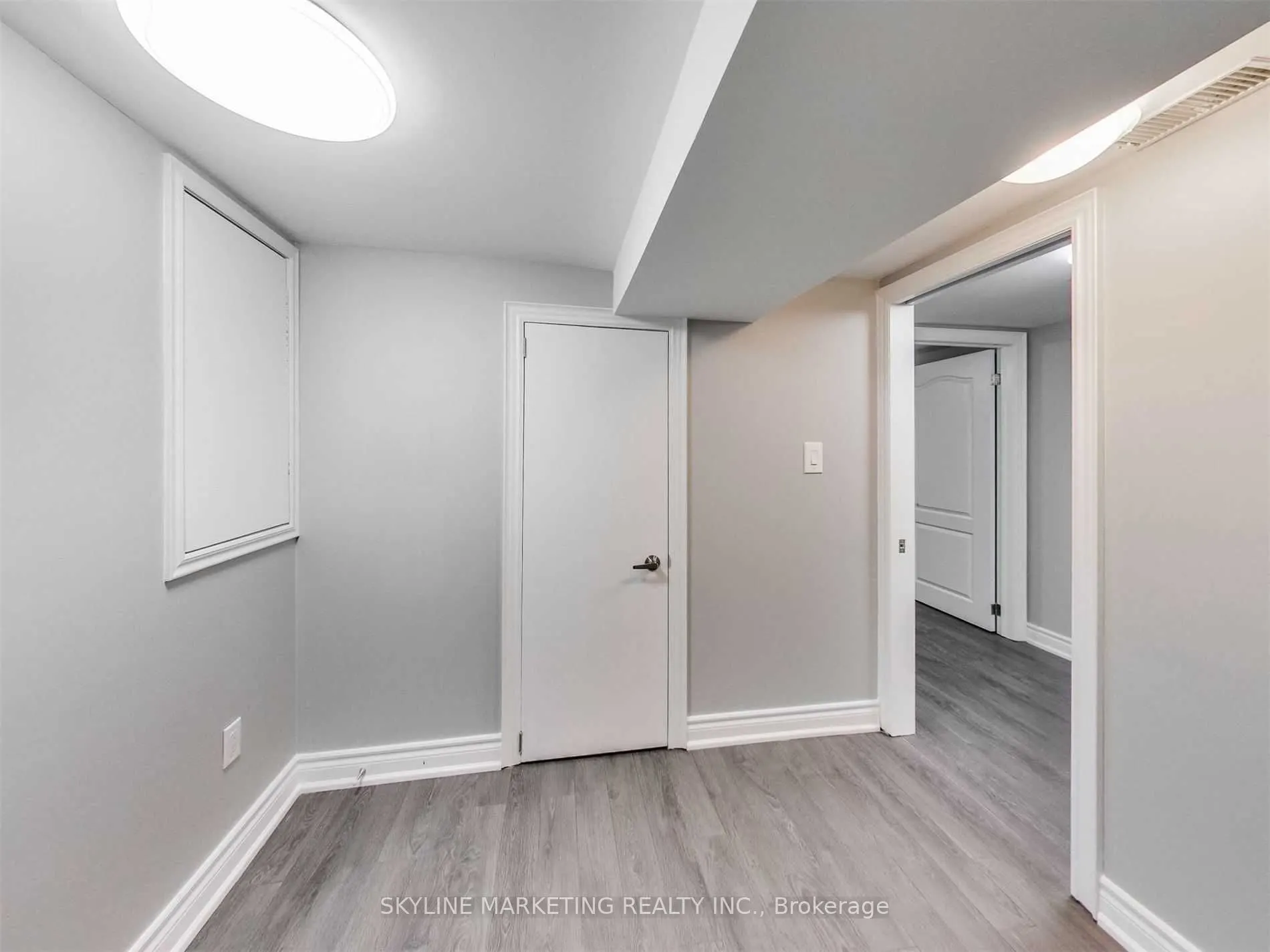 596 Dufferin Street #Lower