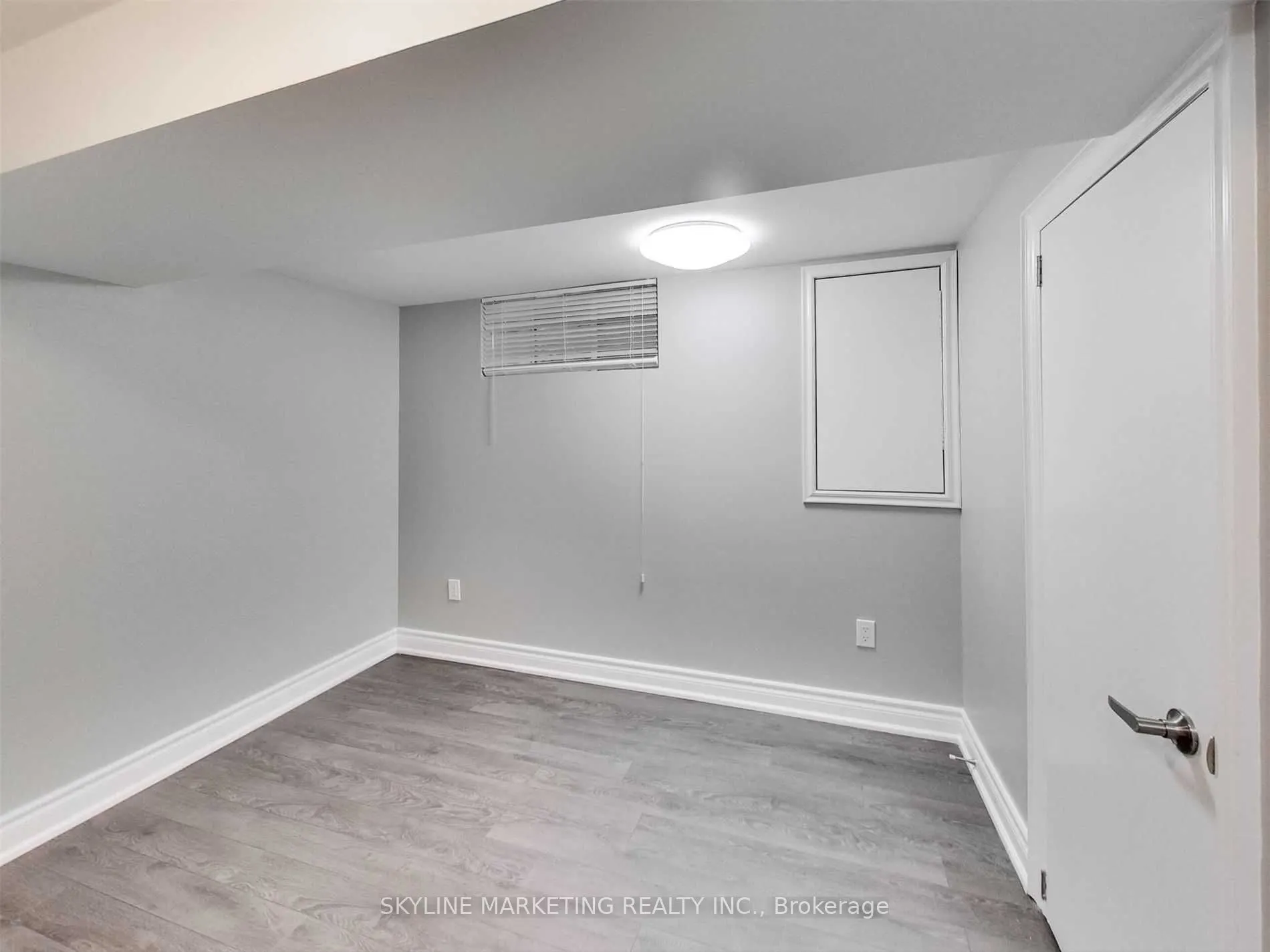 596 Dufferin Street #Lower