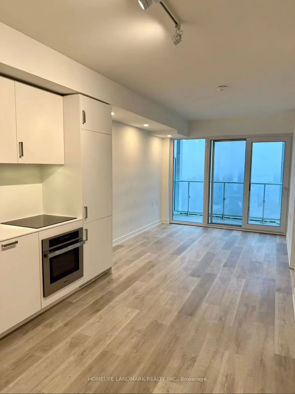 88 Queen Street E #3007