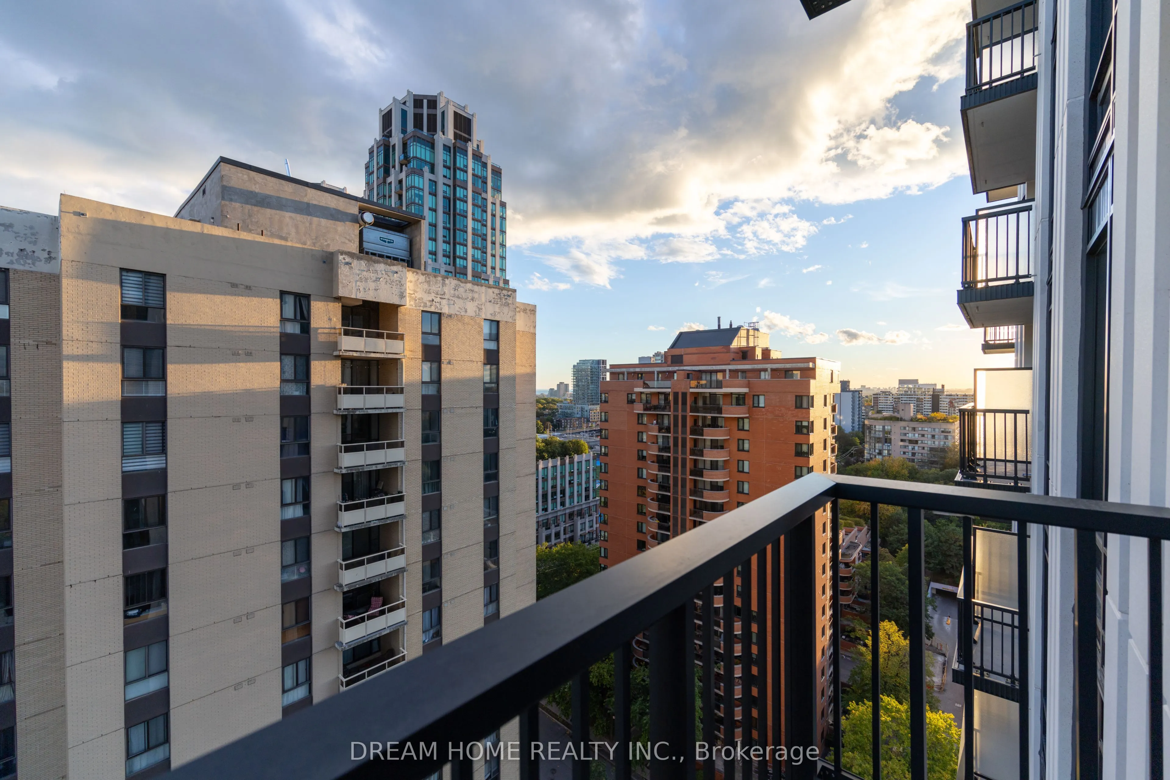 91 Montclair Avenue #2002