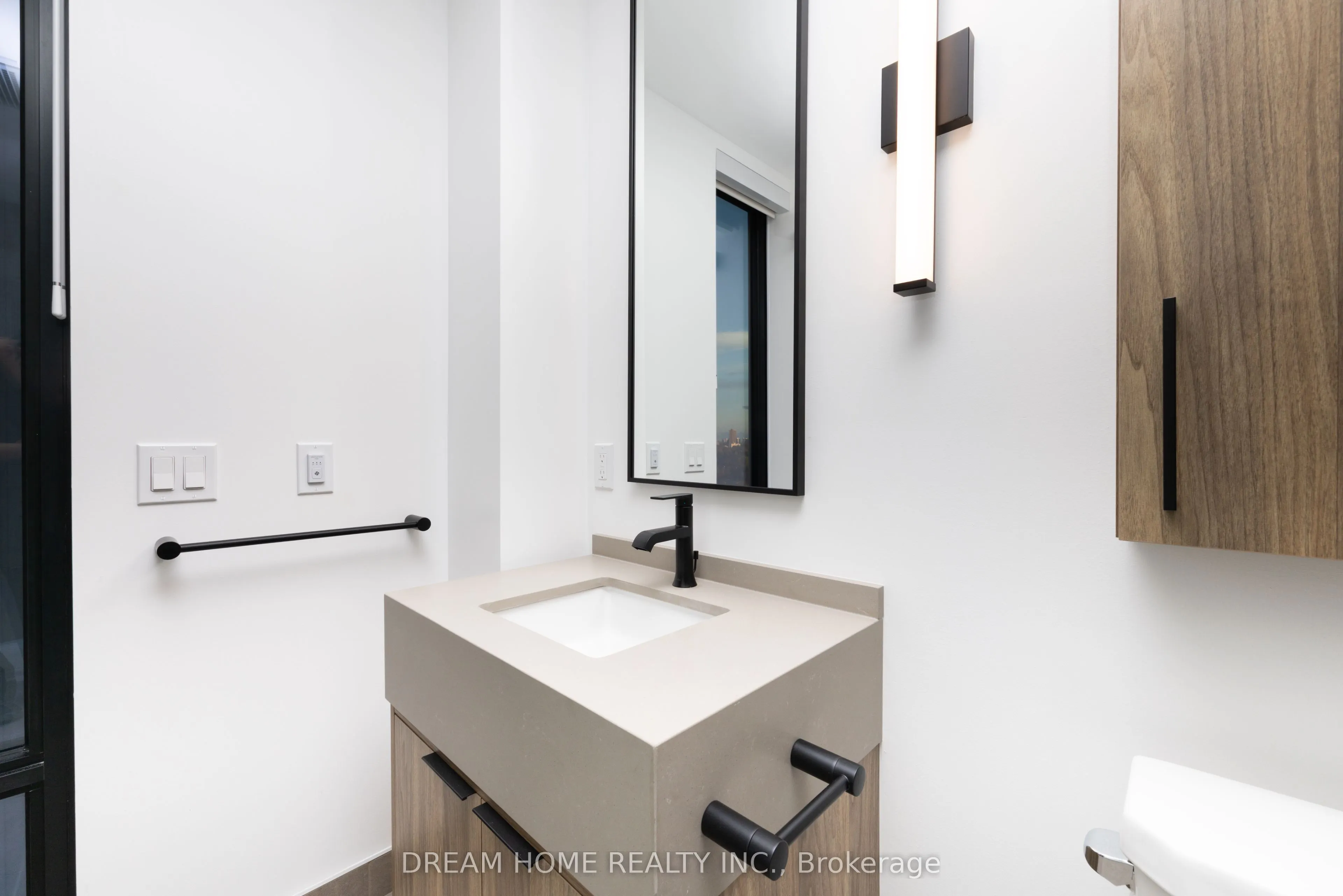 91 Montclair Avenue #2002