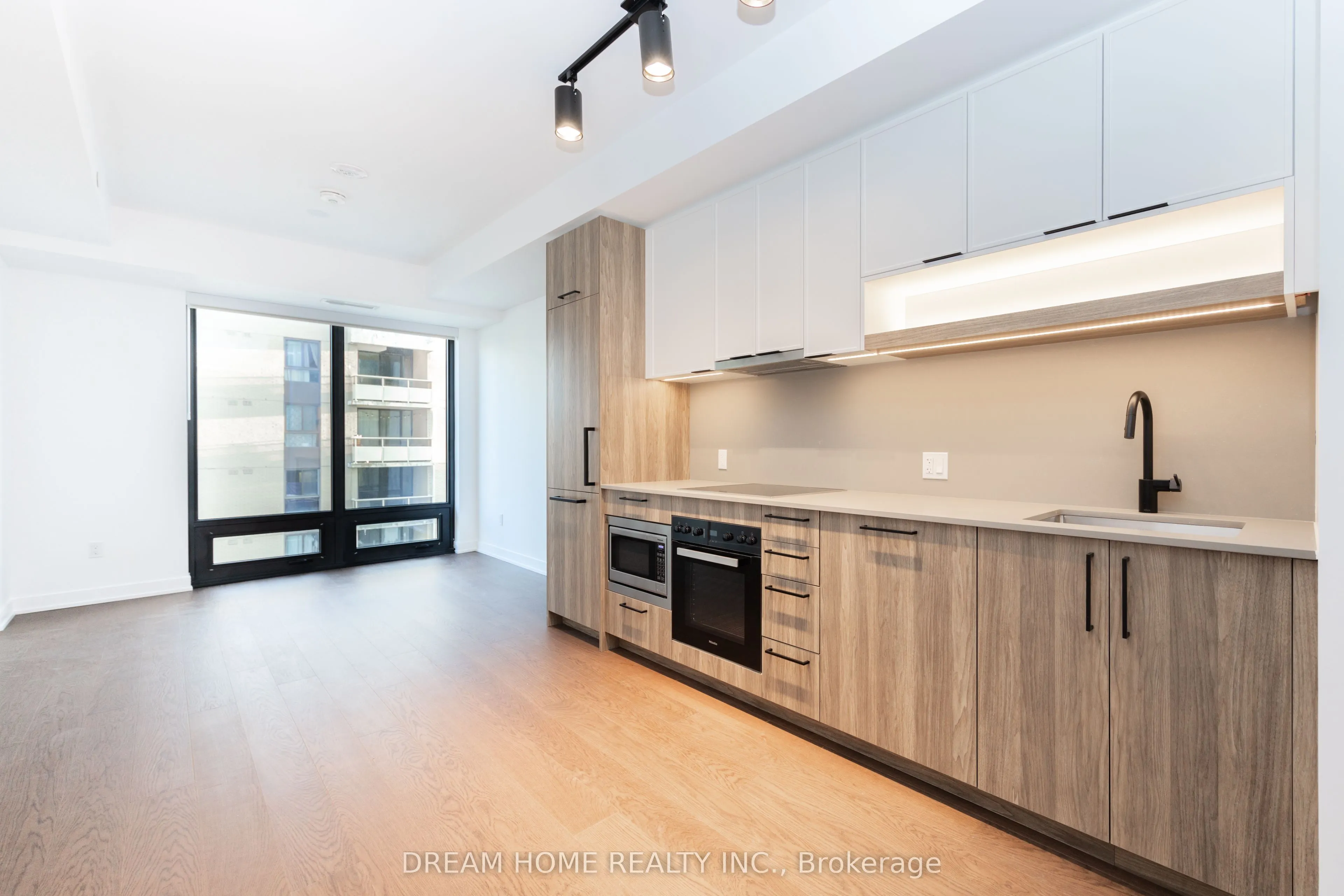 91 Montclair Avenue #2002