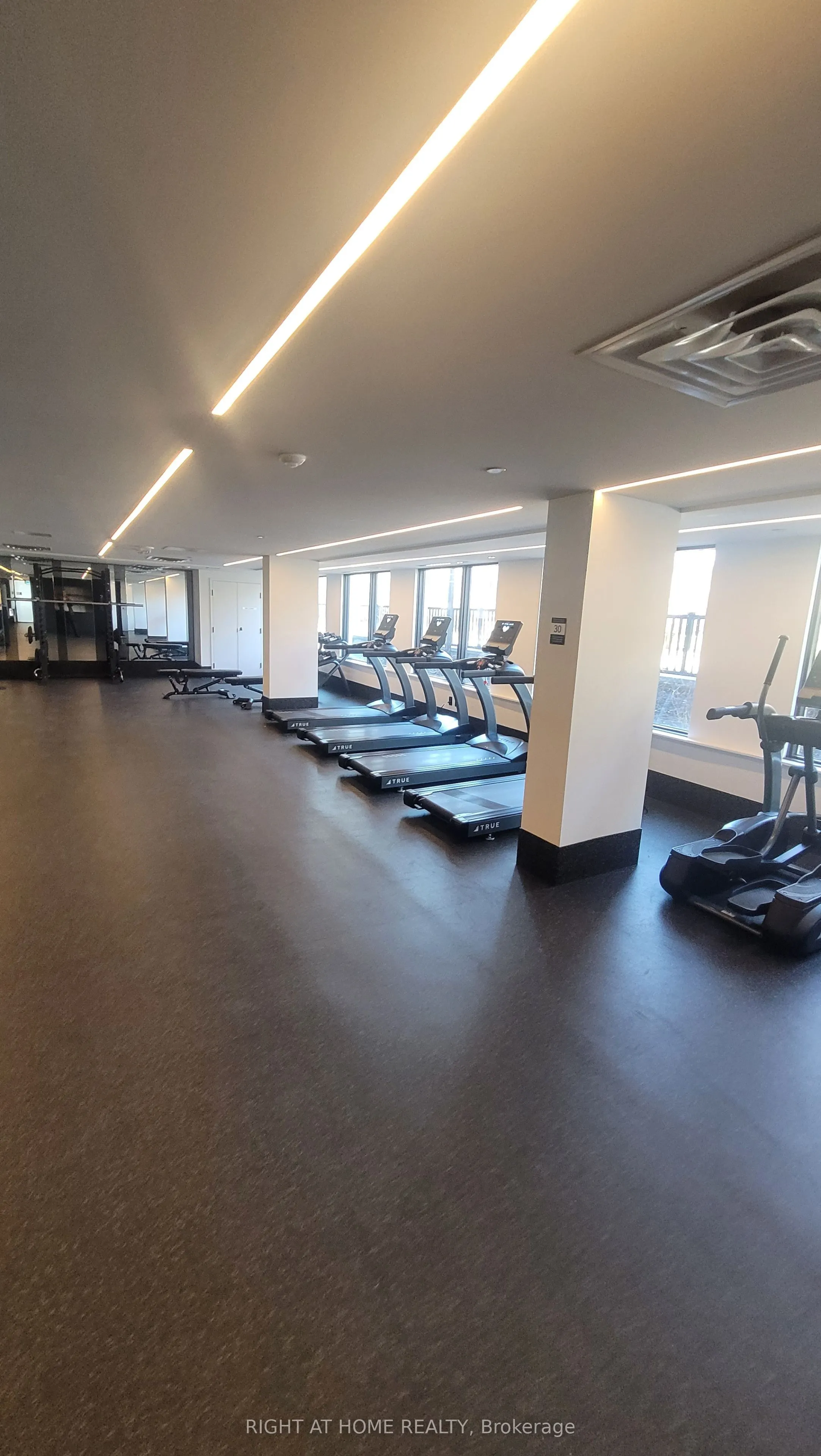 500 Wilson Avenue #809