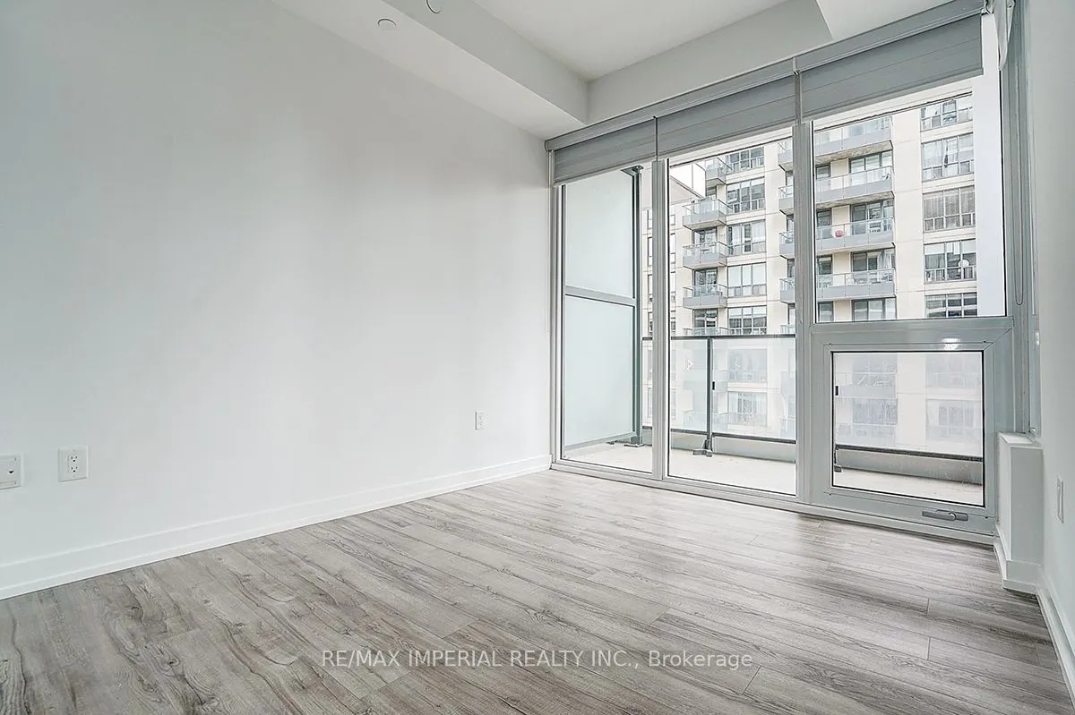 77 Shuter Street #710