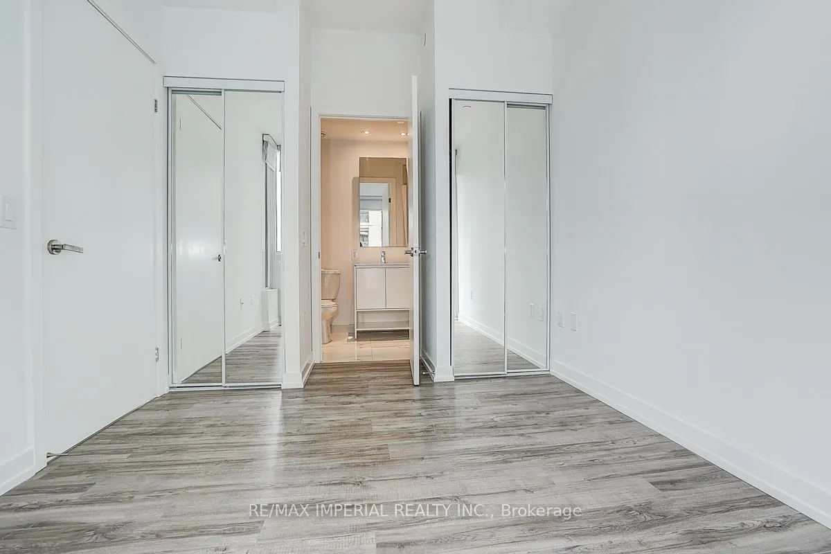 77 Shuter Street #710