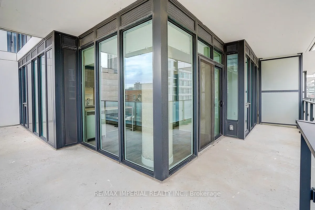 77 Shuter Street #710