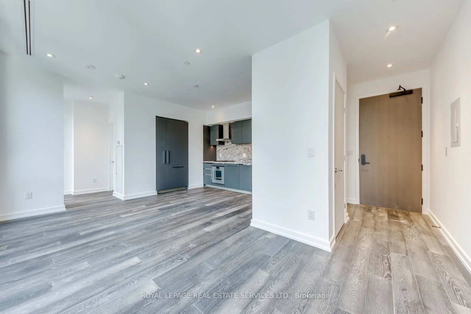 1315 Bay Street #806