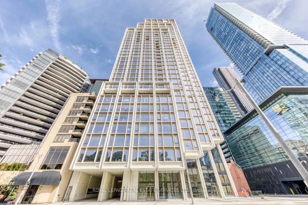 1315 Bay Street #806