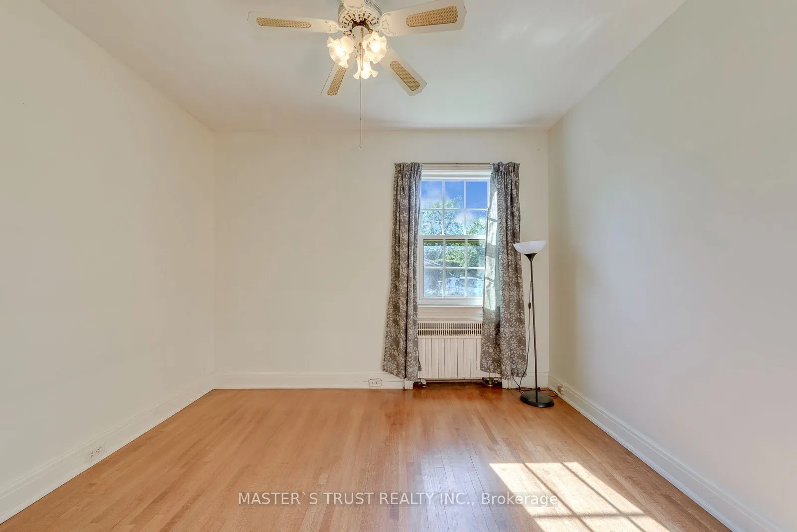 389 Lawrence Avenue W