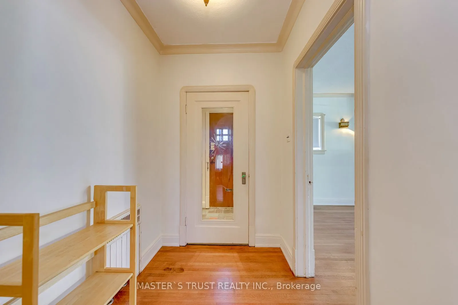 389 Lawrence Avenue W