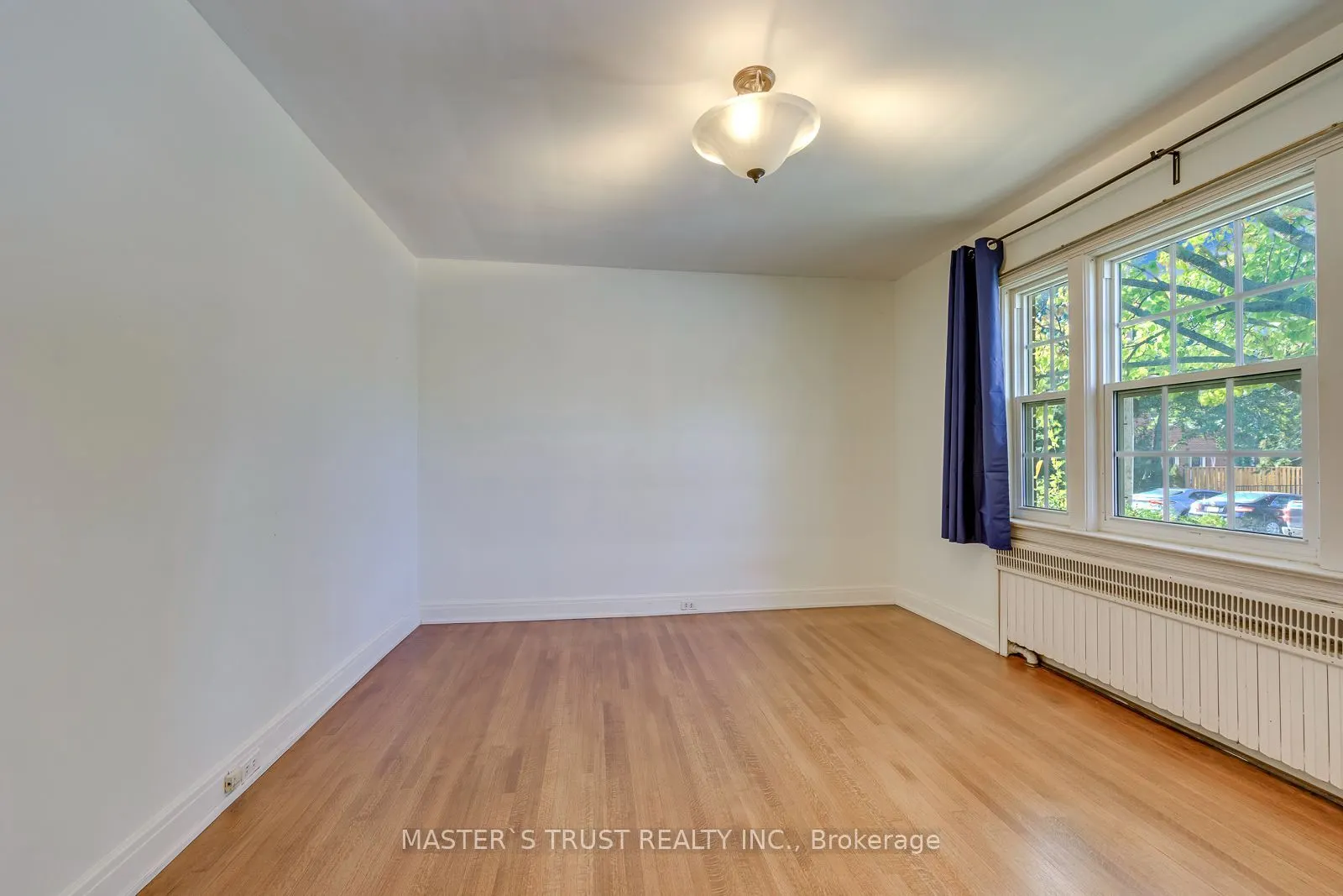 389 Lawrence Avenue W