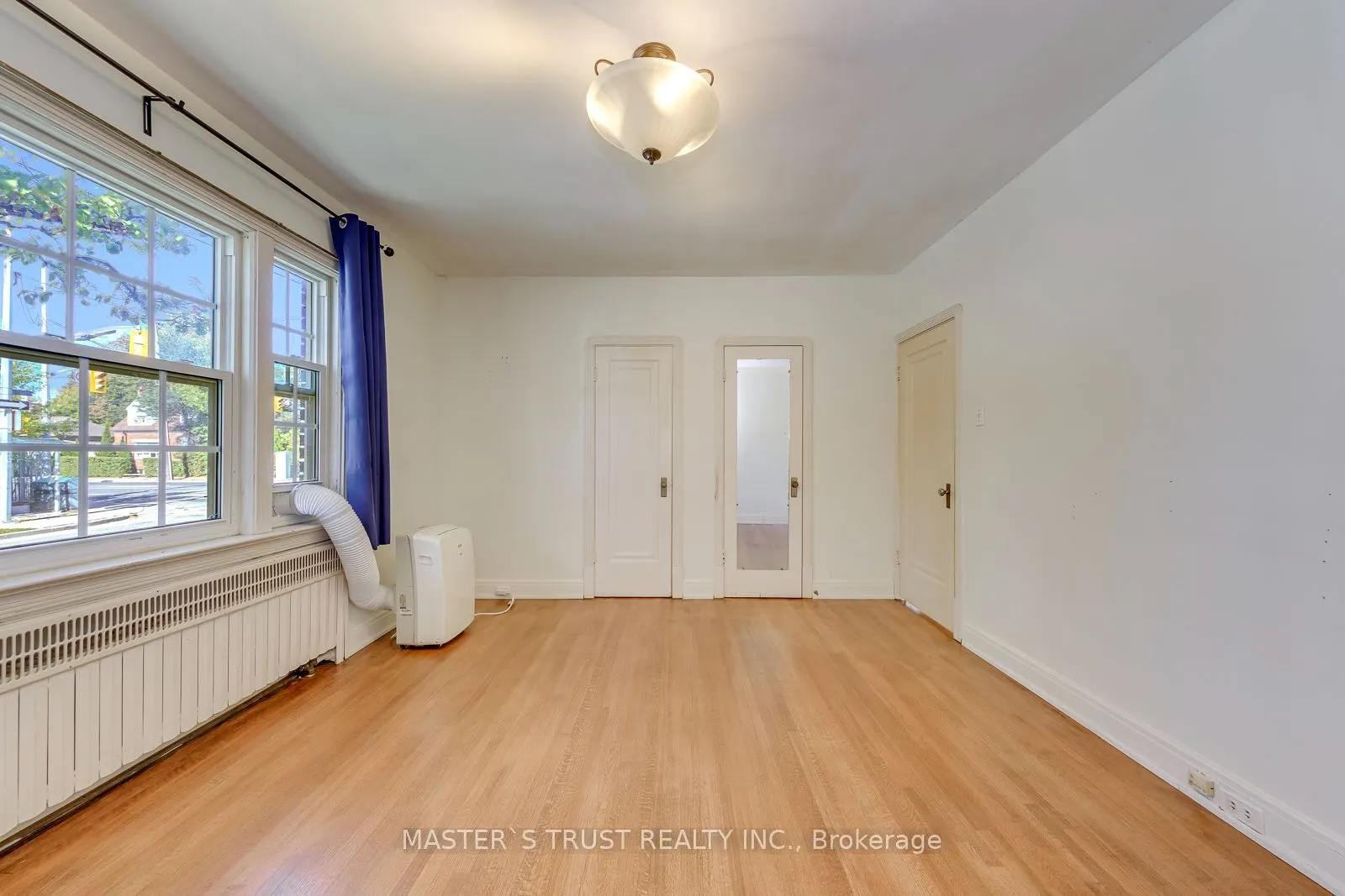 389 Lawrence Avenue W